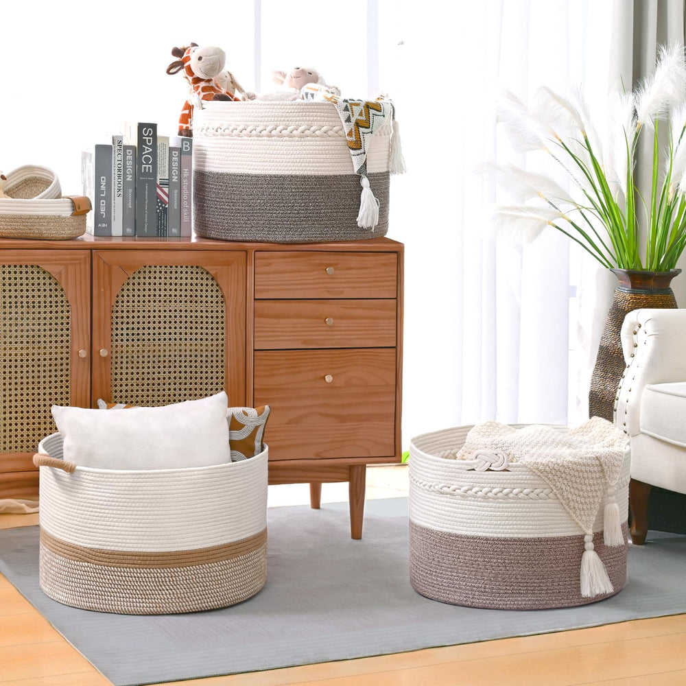 Degeyoyo 67L blanket basket woven detail highlights durable cotton rope.