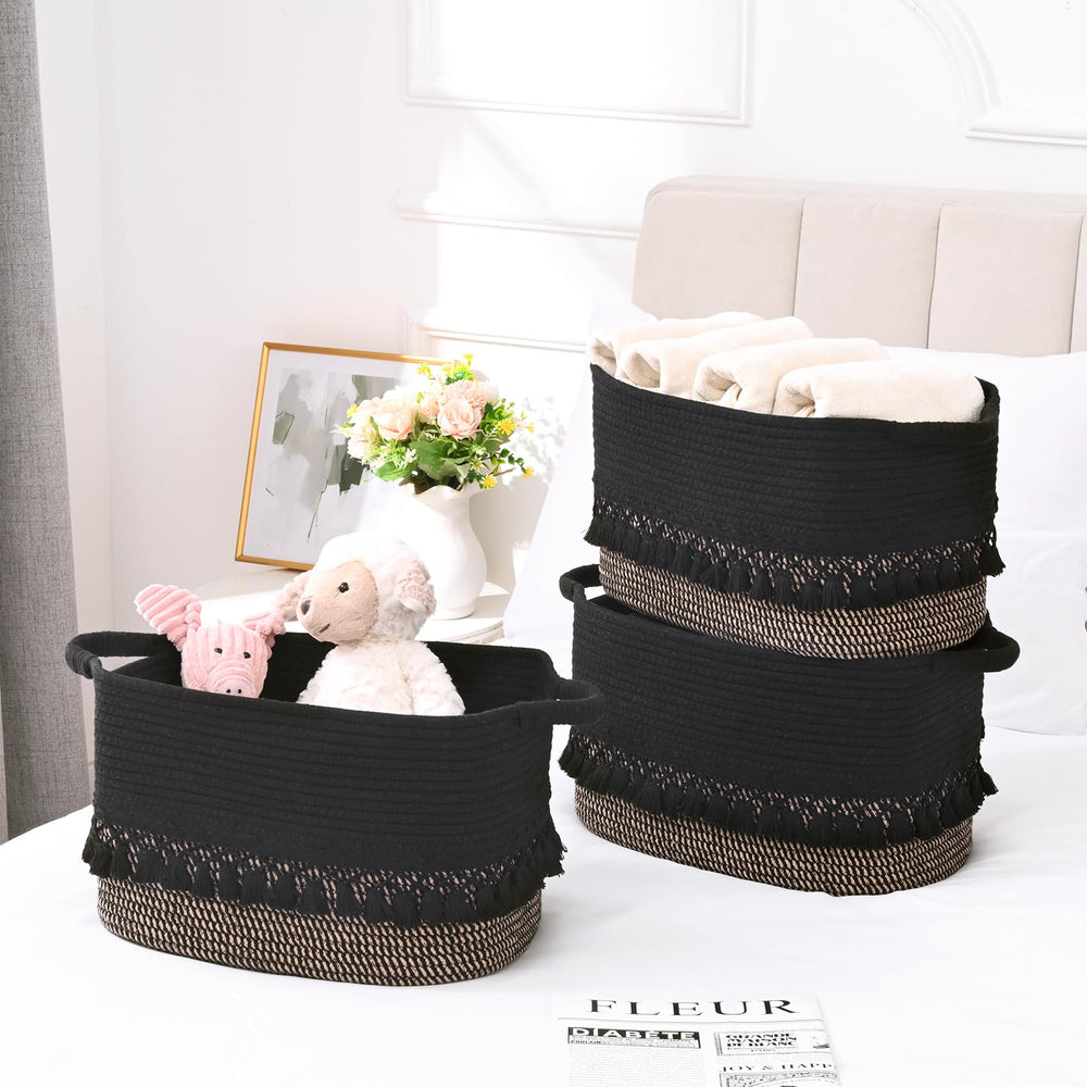 Degeyoyo basket with sturdy handles for easy shelf transport