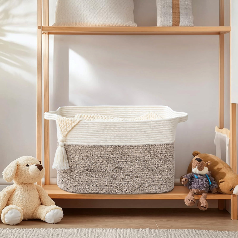 Degeyoyo blanket basket with sturdy handles easy to carry heavy loads.