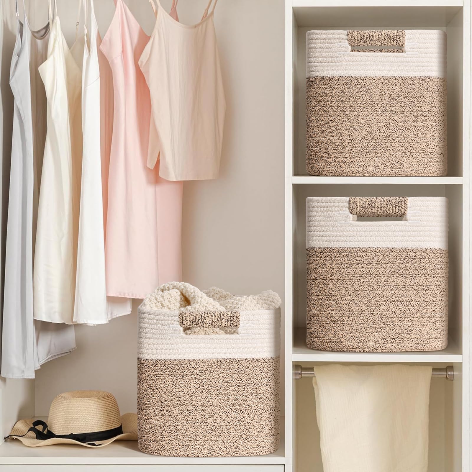 Degeyoyo ergonomic handles facilitate easy movement between shelves.