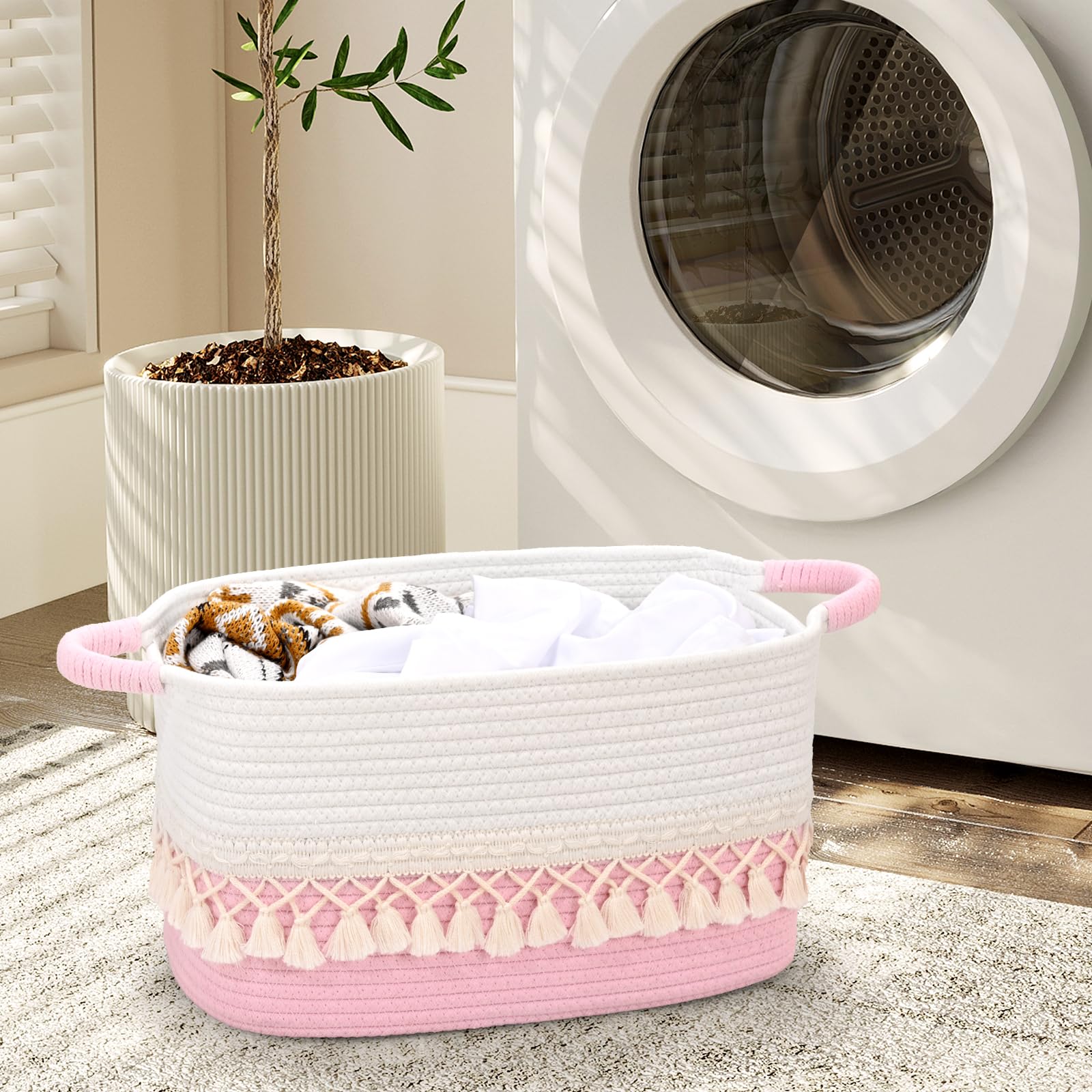 Degeyoyo folded basket ships flat, shapes easily.
