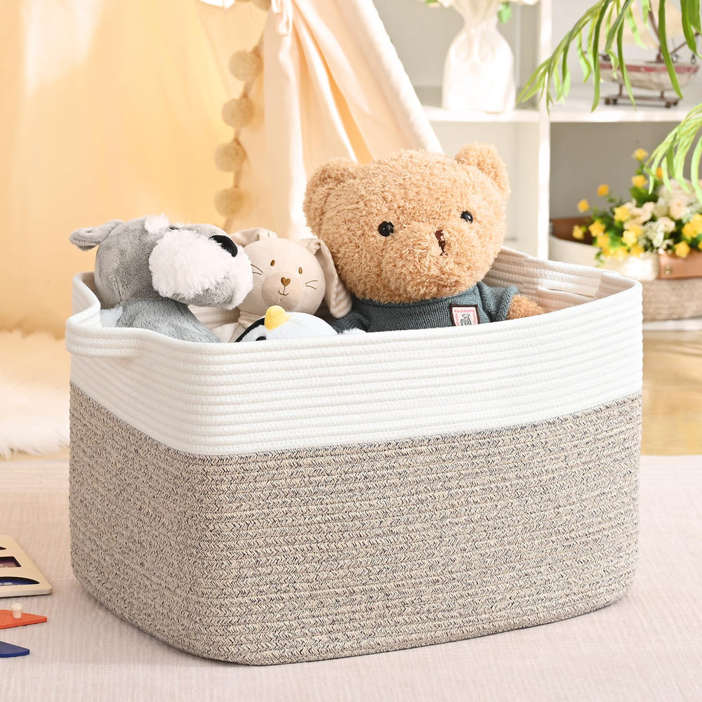Degeyoyo large blanket basket with 60L capacity stores blankets and pillows neatly.