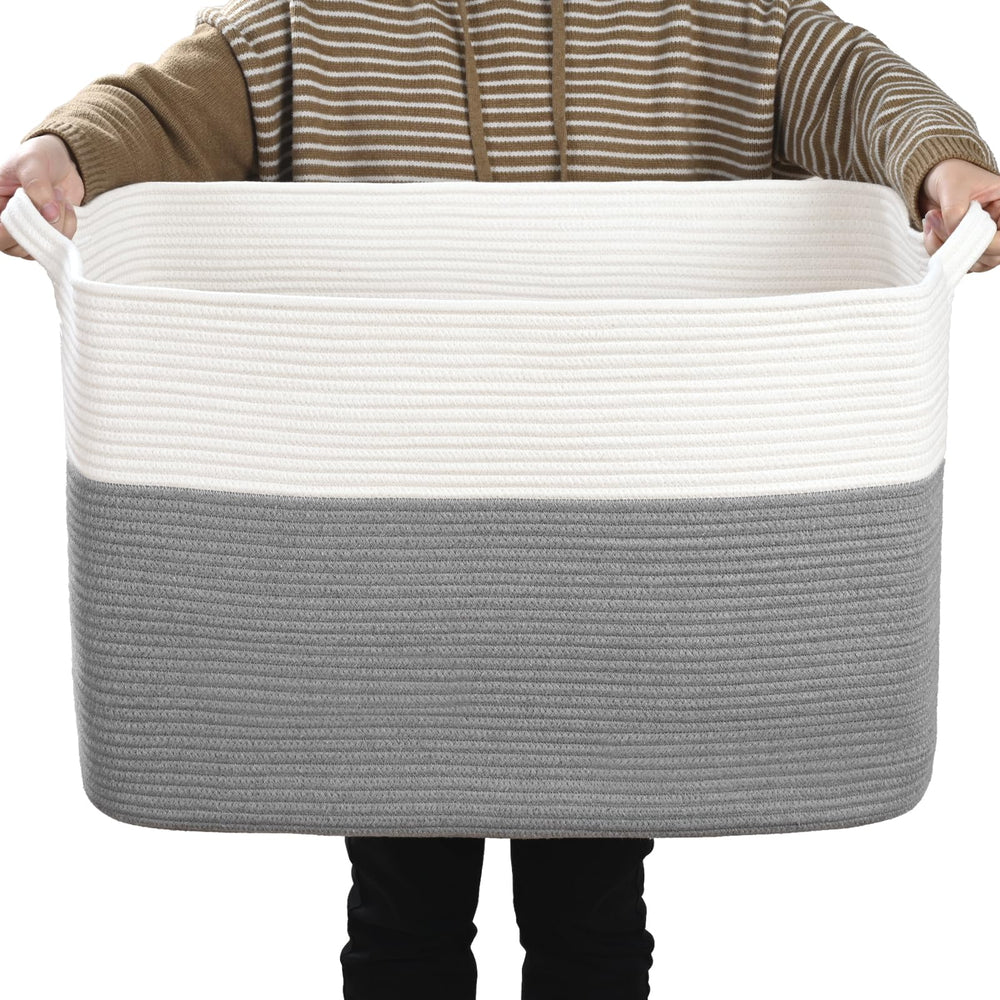 Degeyoyo large blanket basket front view shows spacious 100L capacity for blankets.