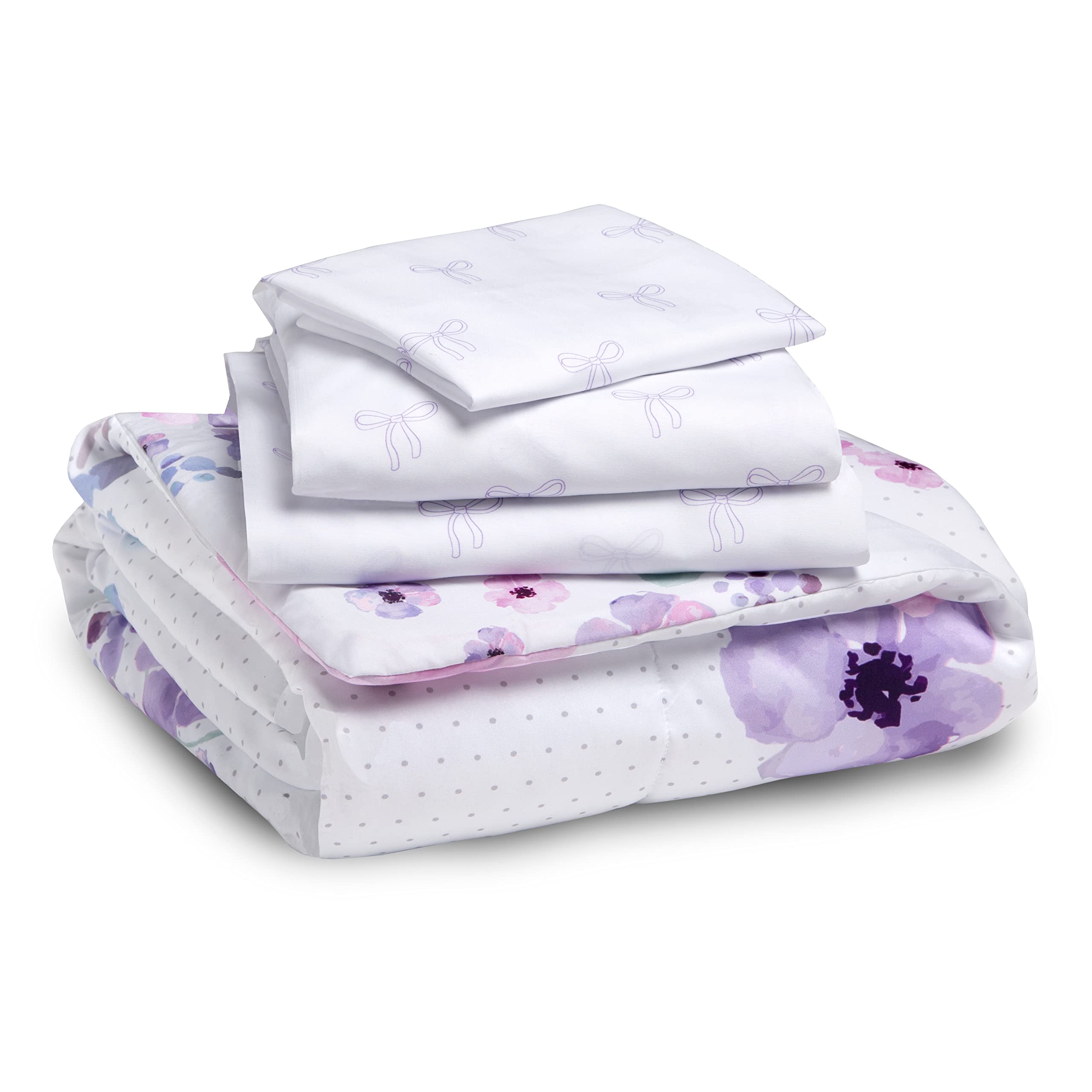 Delta Children machine-washable fabrics simplify cleanup after messes.