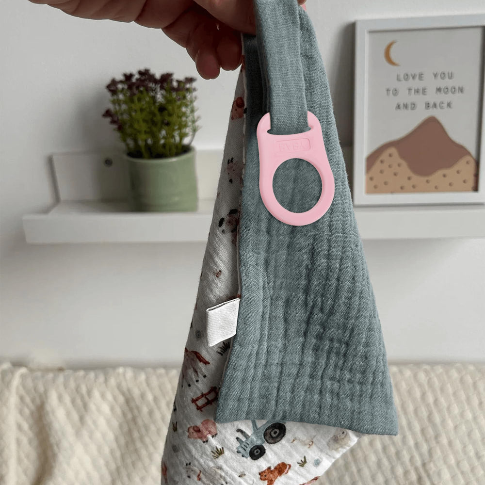 Demearly five-pack provides portable pacifier accessory for caregivers