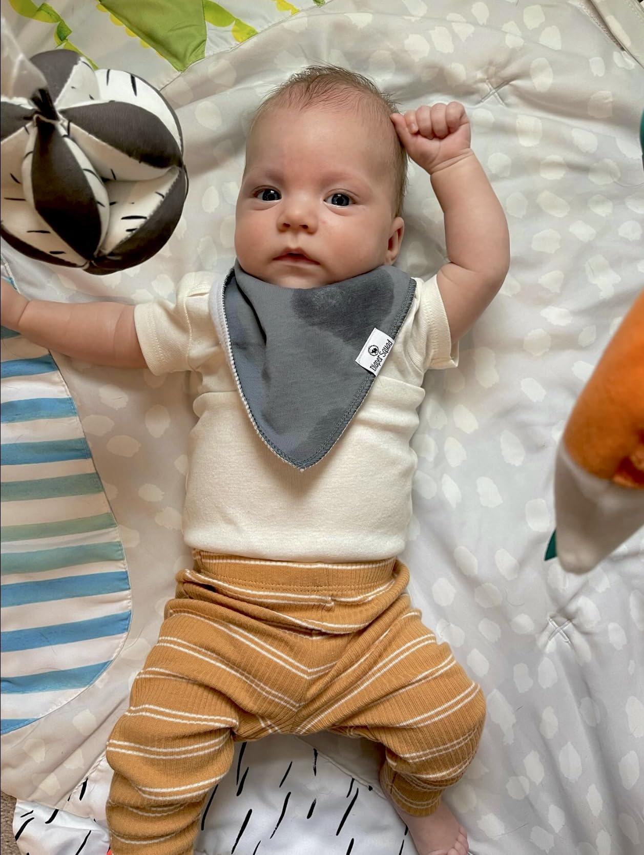 Diaper Squad absorbent double-layer bibs trap drool for longer dryness.
