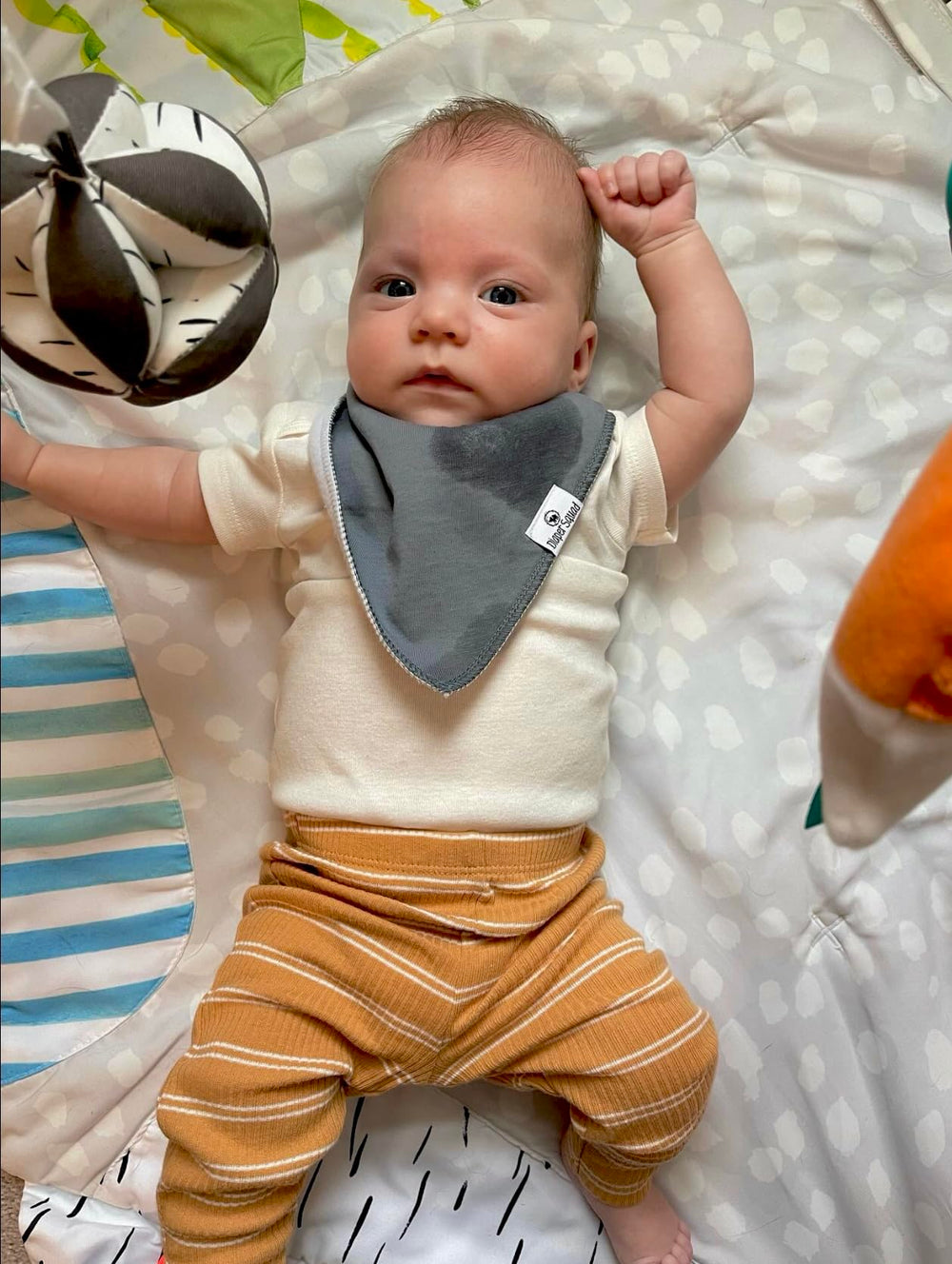 Diaper Squad absorbent double-layer bibs trap drool for longer dryness.