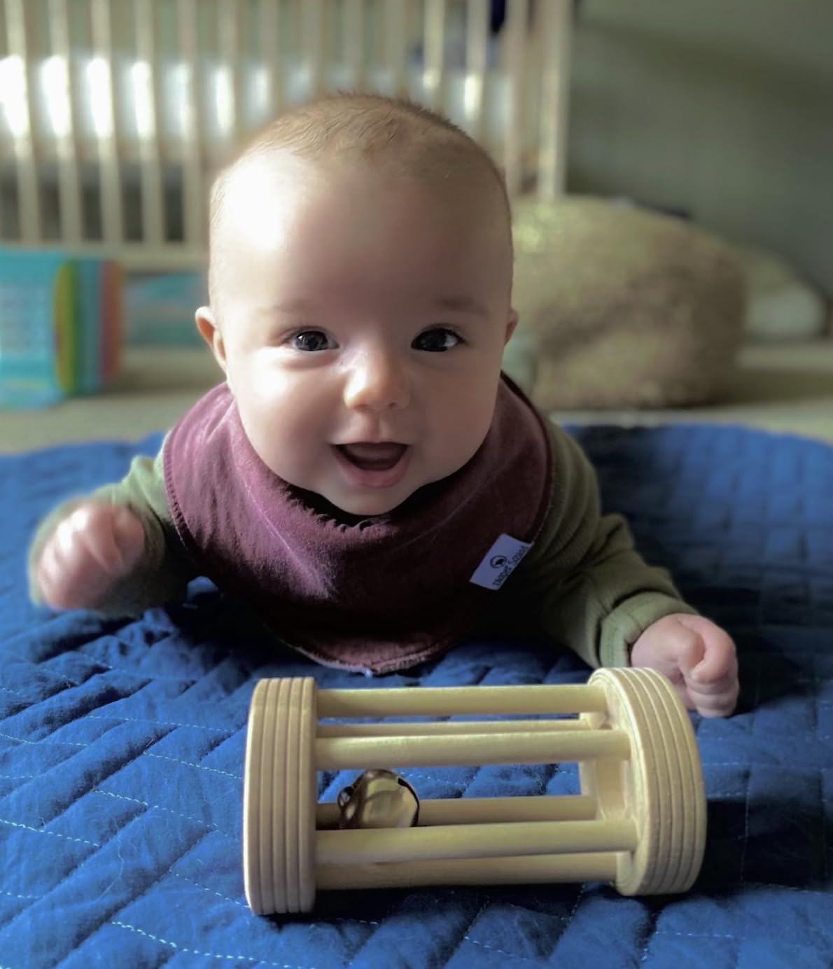 Diaper Squad double-layer absorbent bibs prevent drool from soaking clothes.