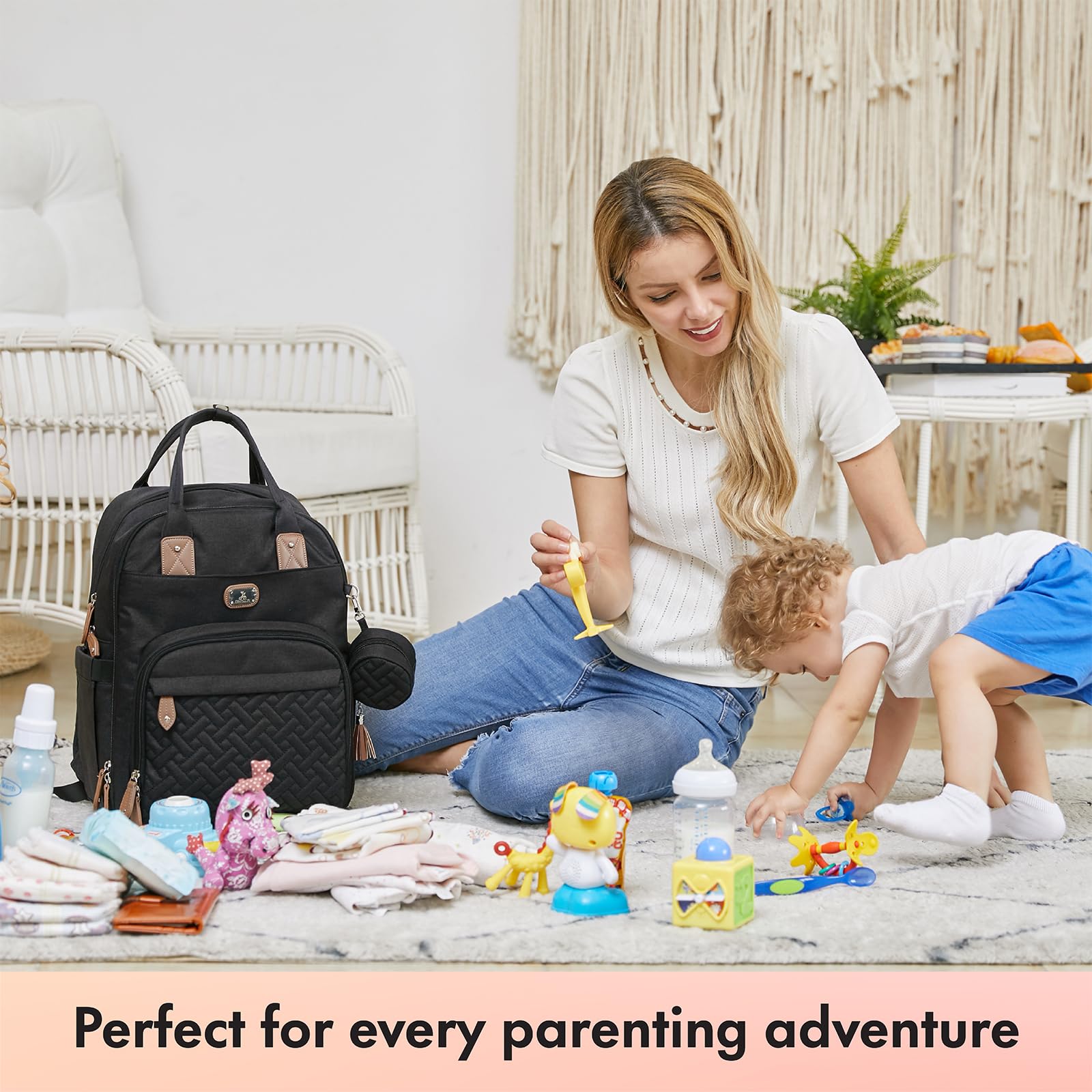 Dikaslon diaper bag interior showing 18 pockets and organization