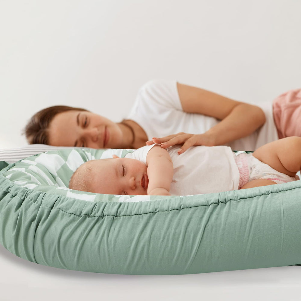 DILIMI newborn lounger cover makes a thoughtful gift option
