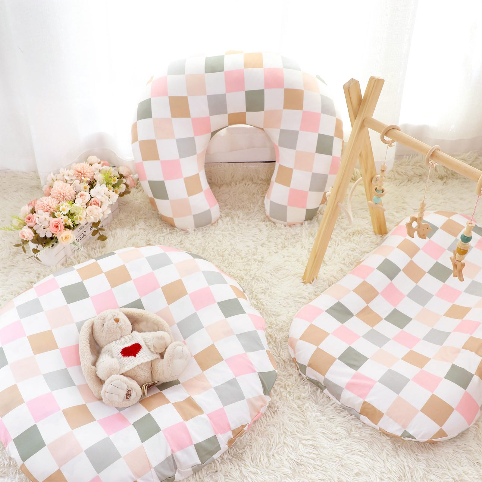 DILIMI lounger cover makes a thoughtful baby shower gift.