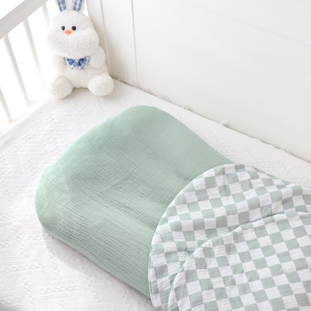 DILIMI machine-washable lounger cover simplifies care for busy parents