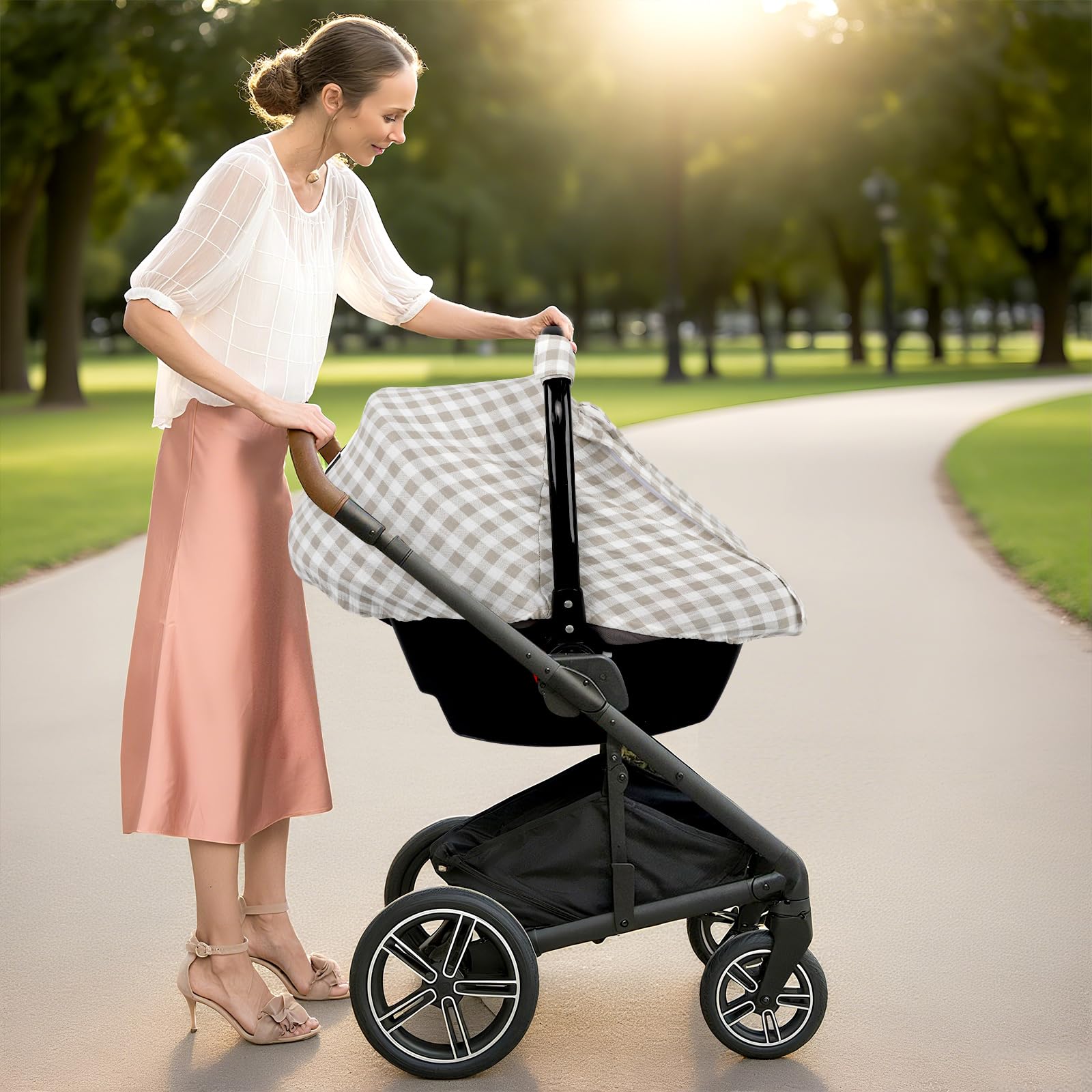 DILIMI easy-install design with elastic bottom and Velcro.