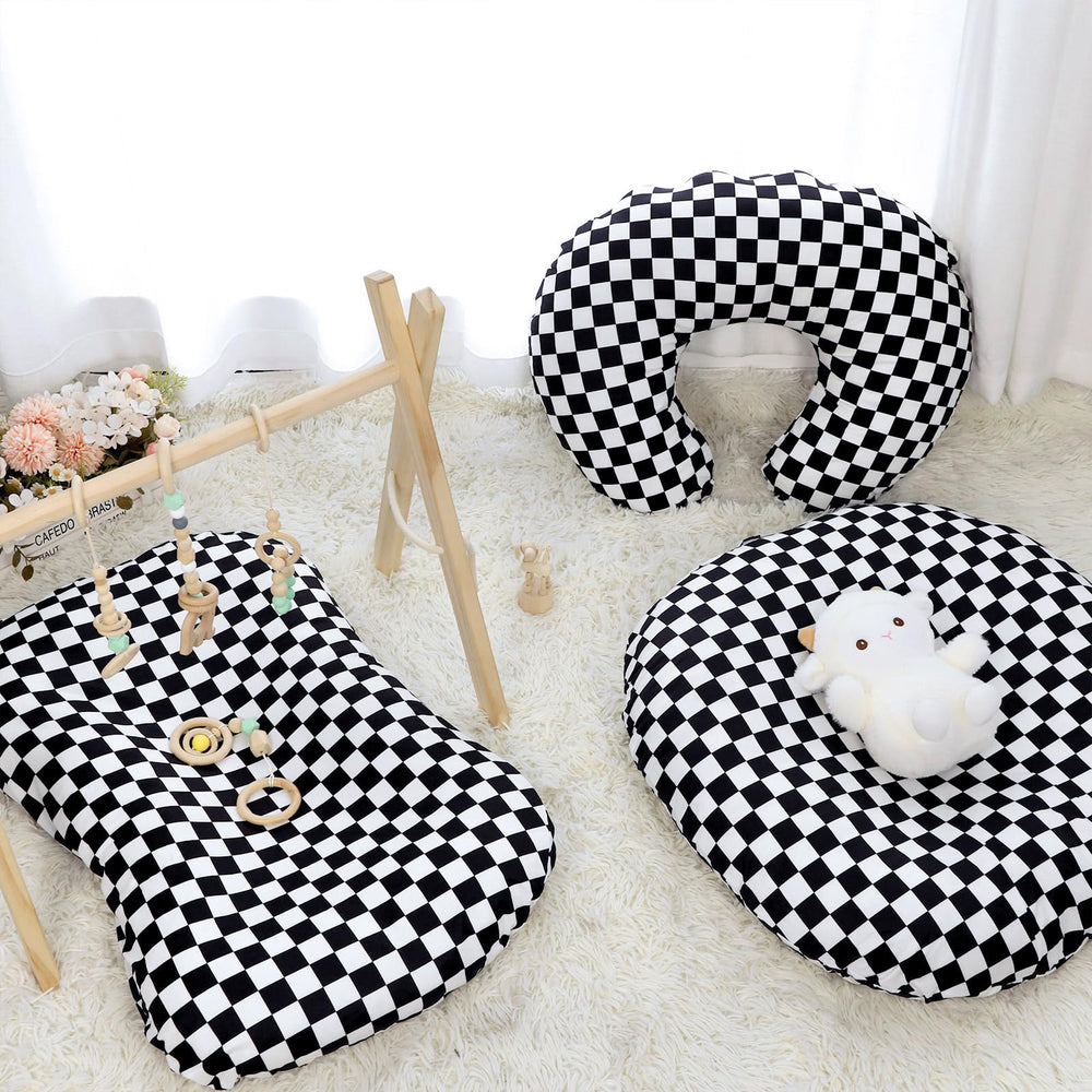 DILIMI gift-worthy cover makes a thoughtful baby shower present for new parents.