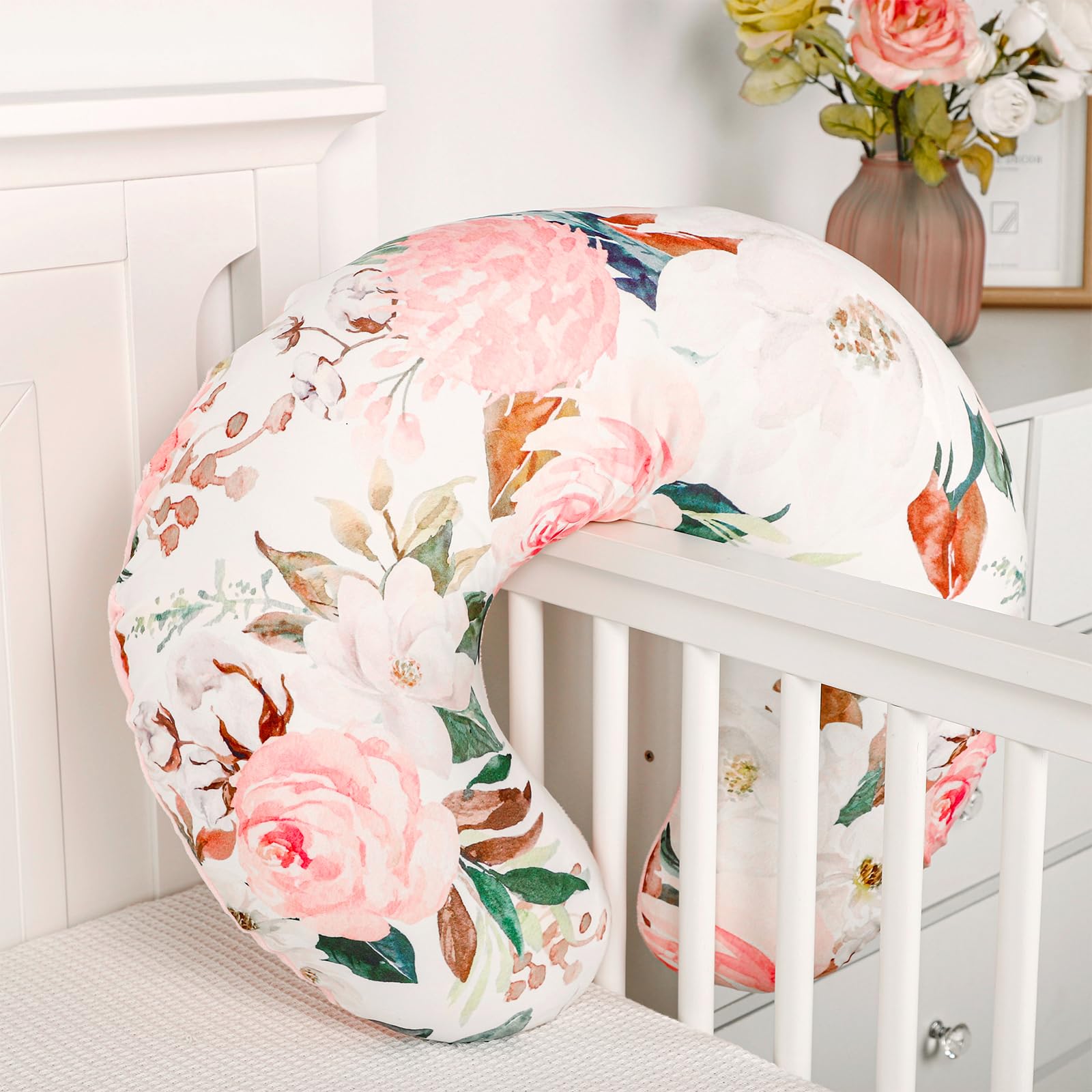 DILIMI nursing pillow cover makes a thoughtful baby shower gift