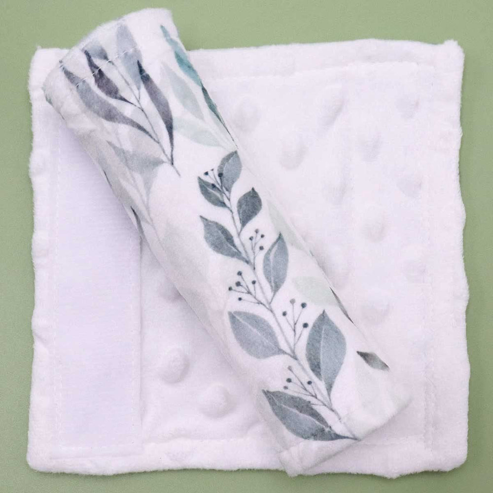 DILIMI Velcro closure enables quick secure installation during travel