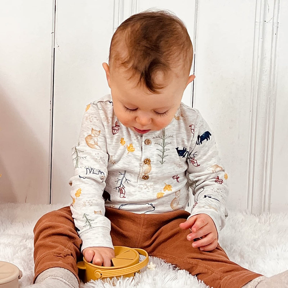 Dilovely snack cups mustard travel-friendly design fits bags easily.