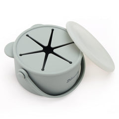 Dilovely snack cups with soft-flaps demonstrate a no-spill design for tidy meals.