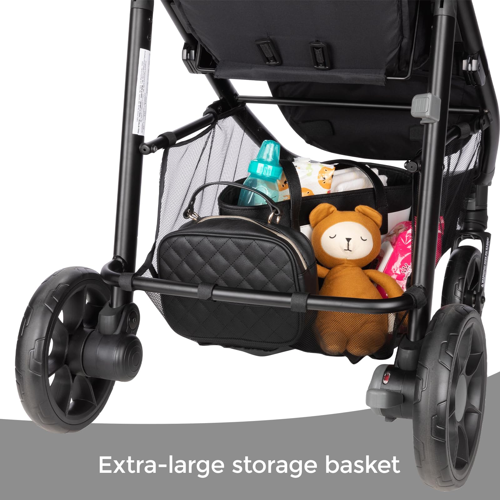 Diono Quantum 4 adjustable handle with three positions for comfortable pushing.