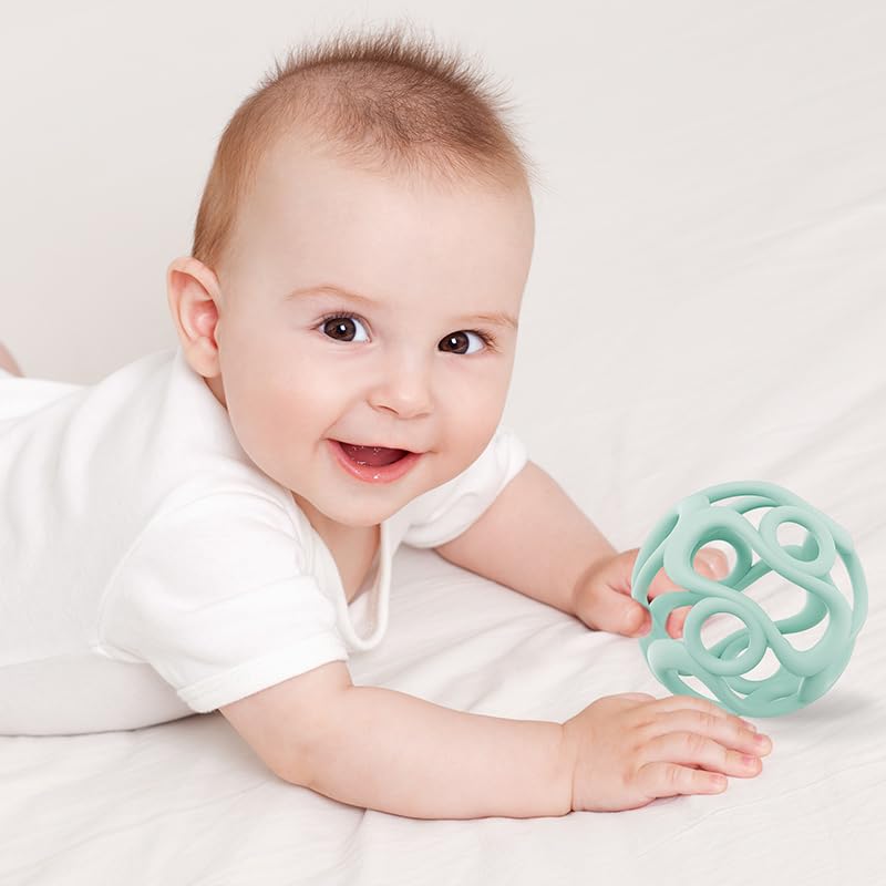 Dirbabi silicone teething ball side grip demonstrates secure hold during play.