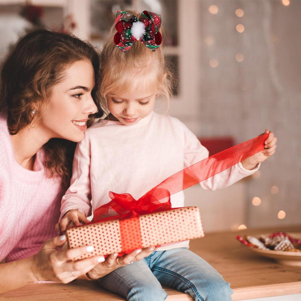 DIUEWOW Christmas hair bow alligator clip provides durable grip for long wear.