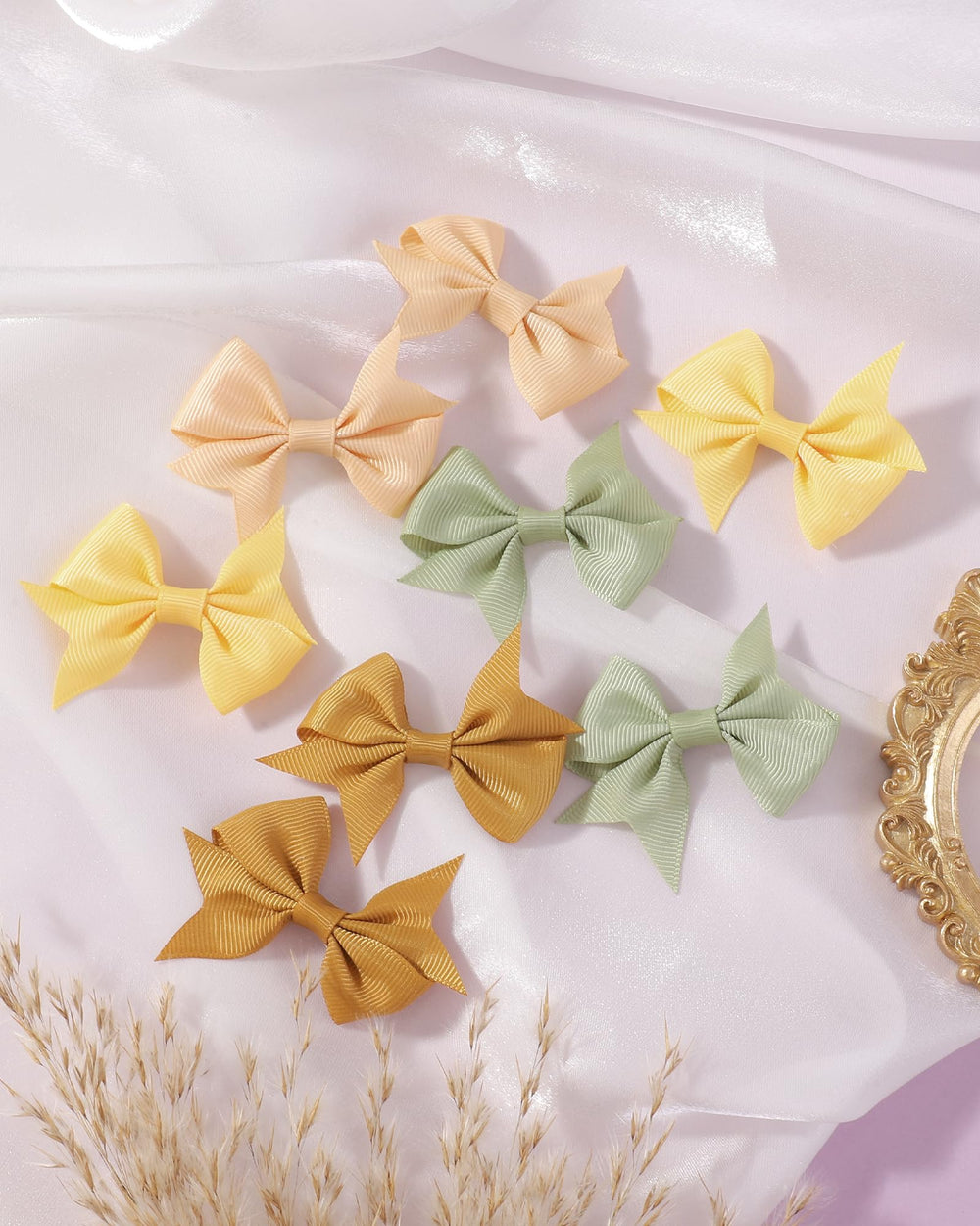doboi 2.5-inch bows ideal for birthdays and party outfits.