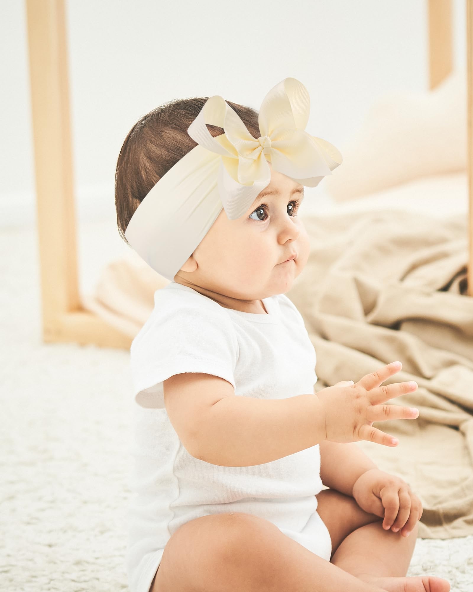 Doboi bows complement birthday outfits for festive photos and parties.
