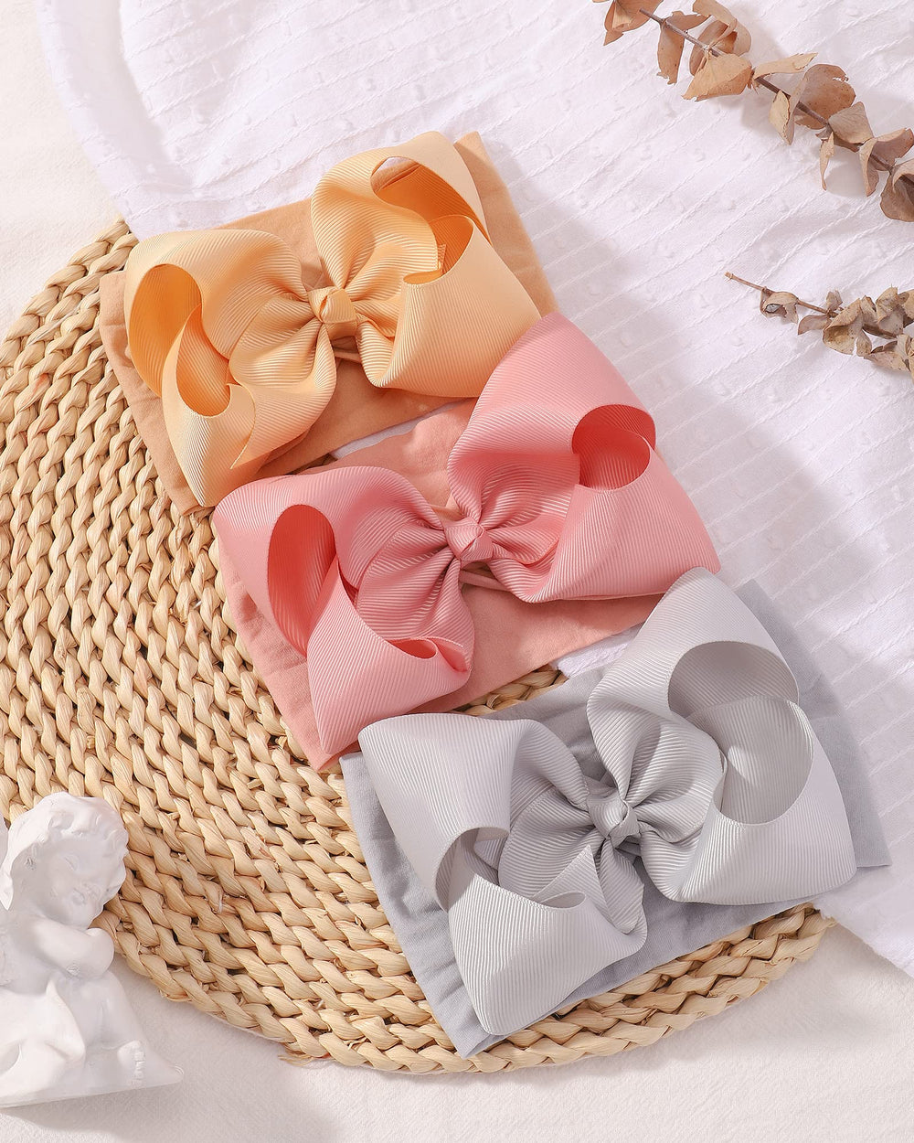 Doboi bows ideal for birthday photoshoots and outdoor events.