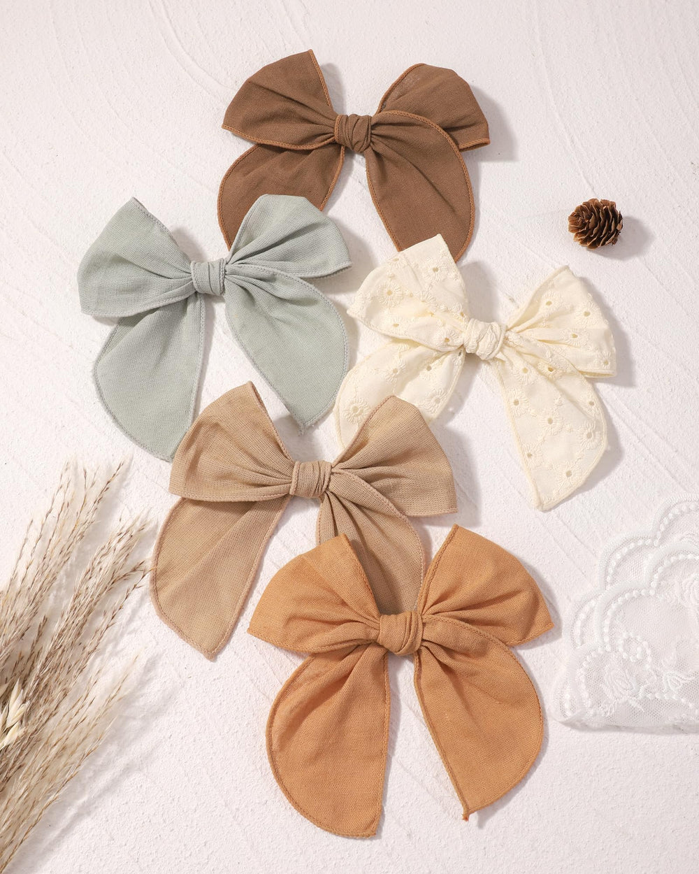 Doboi bows worn in photos create a charming, timeless look
