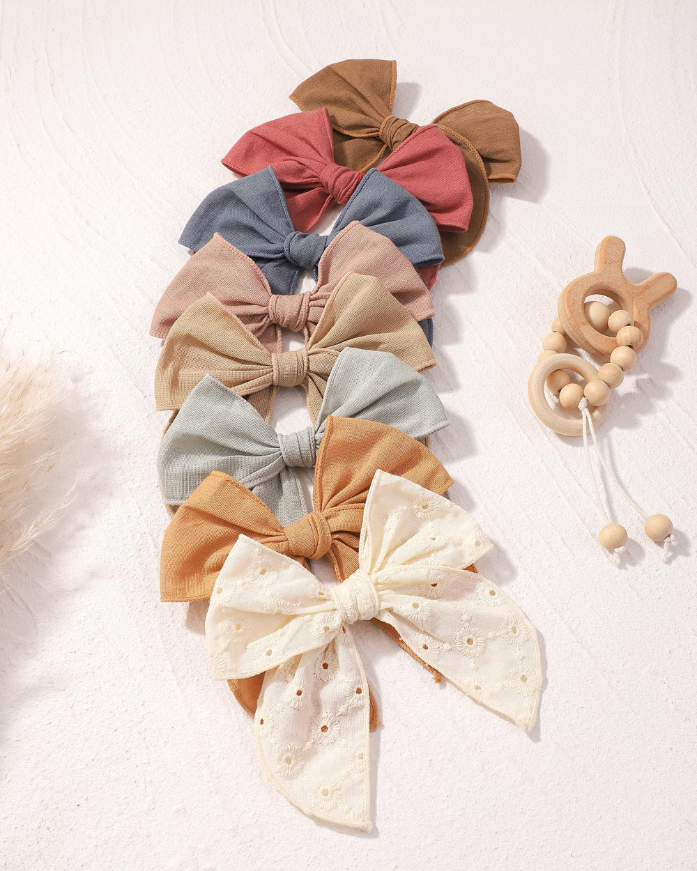Doboi bows support easy care and everyday styling