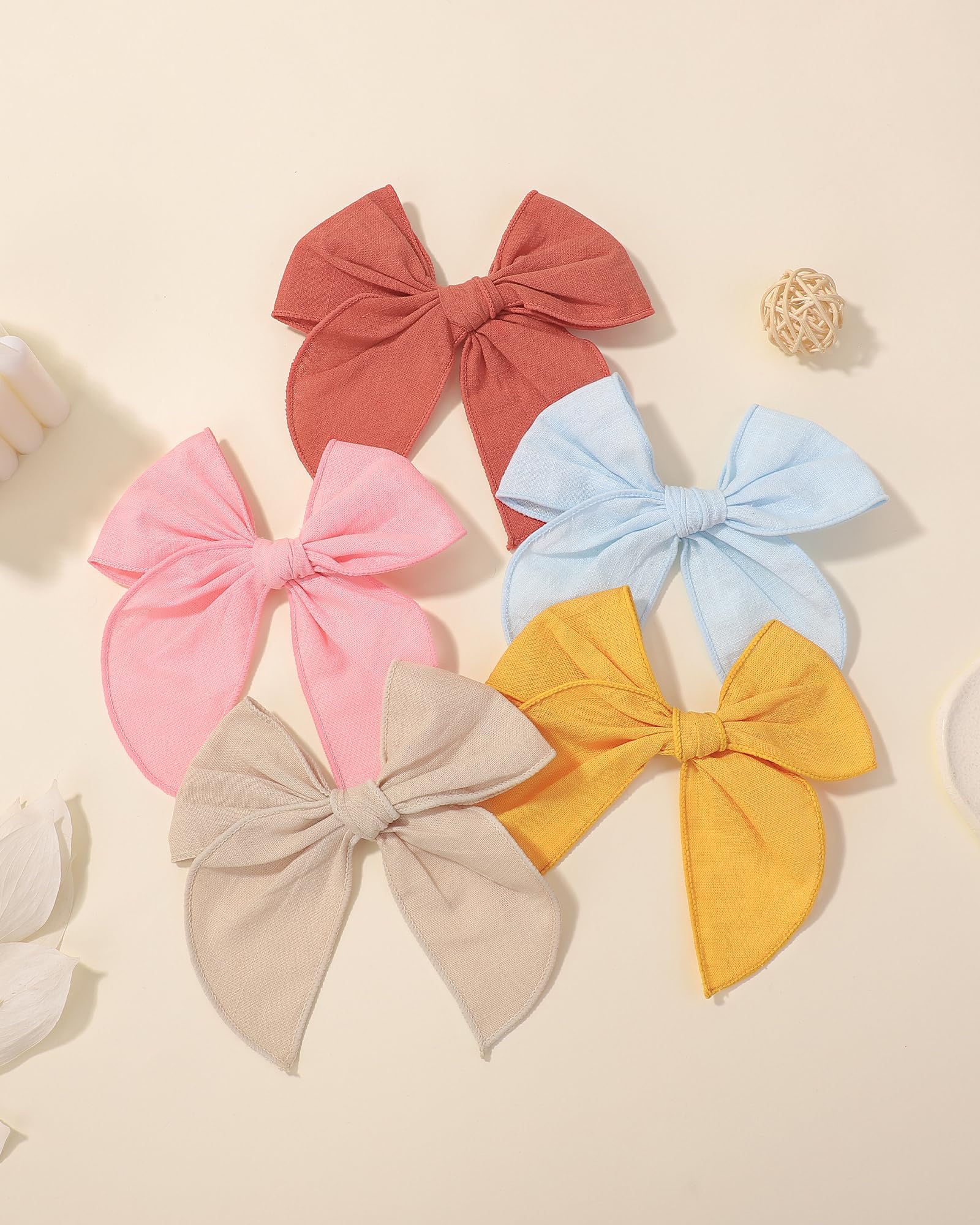 Doboi bows on ponytail or bun show stylish, secure hair accents.
