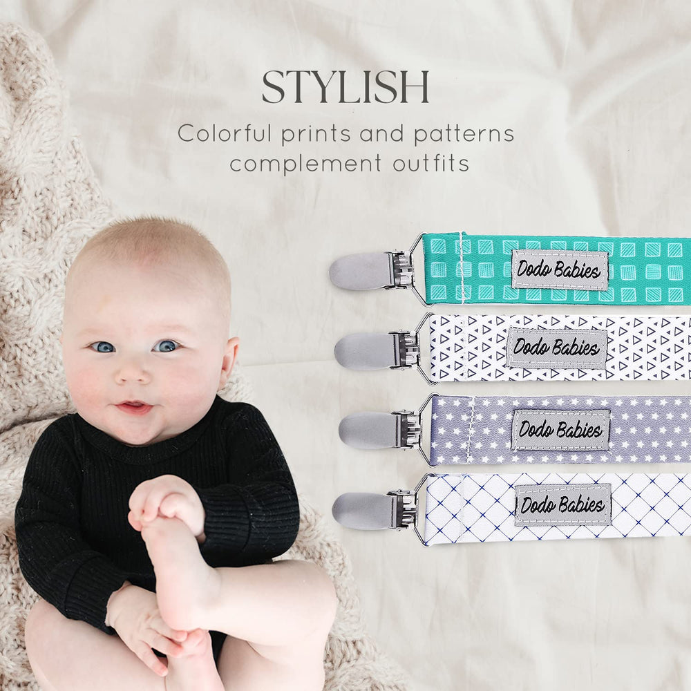 Dodo Babies stroller clip demonstrates on-the-go convenience and reach