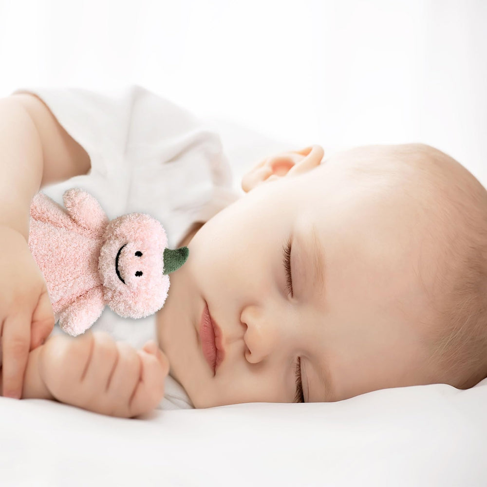 Doindute easy-care plush blanket can be wiped clean and air dried after slobber