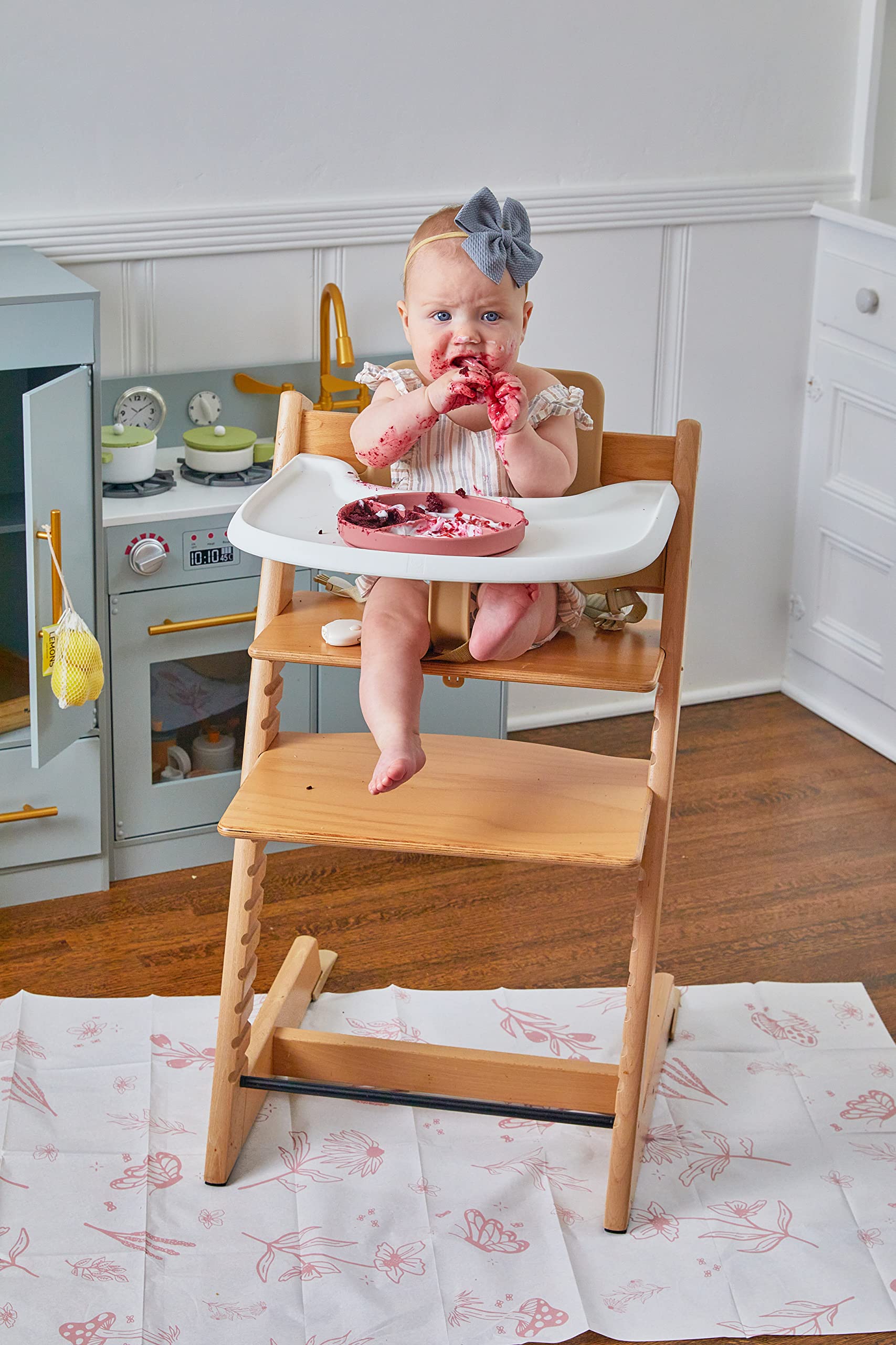 Dollop mat fit all highchairs confirms universal compatibility during family meals