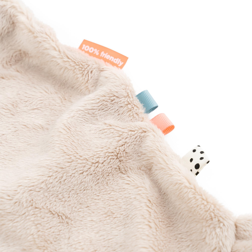 Done by Deer 40°C washable care keeps baby blanket fresh after everyday use.