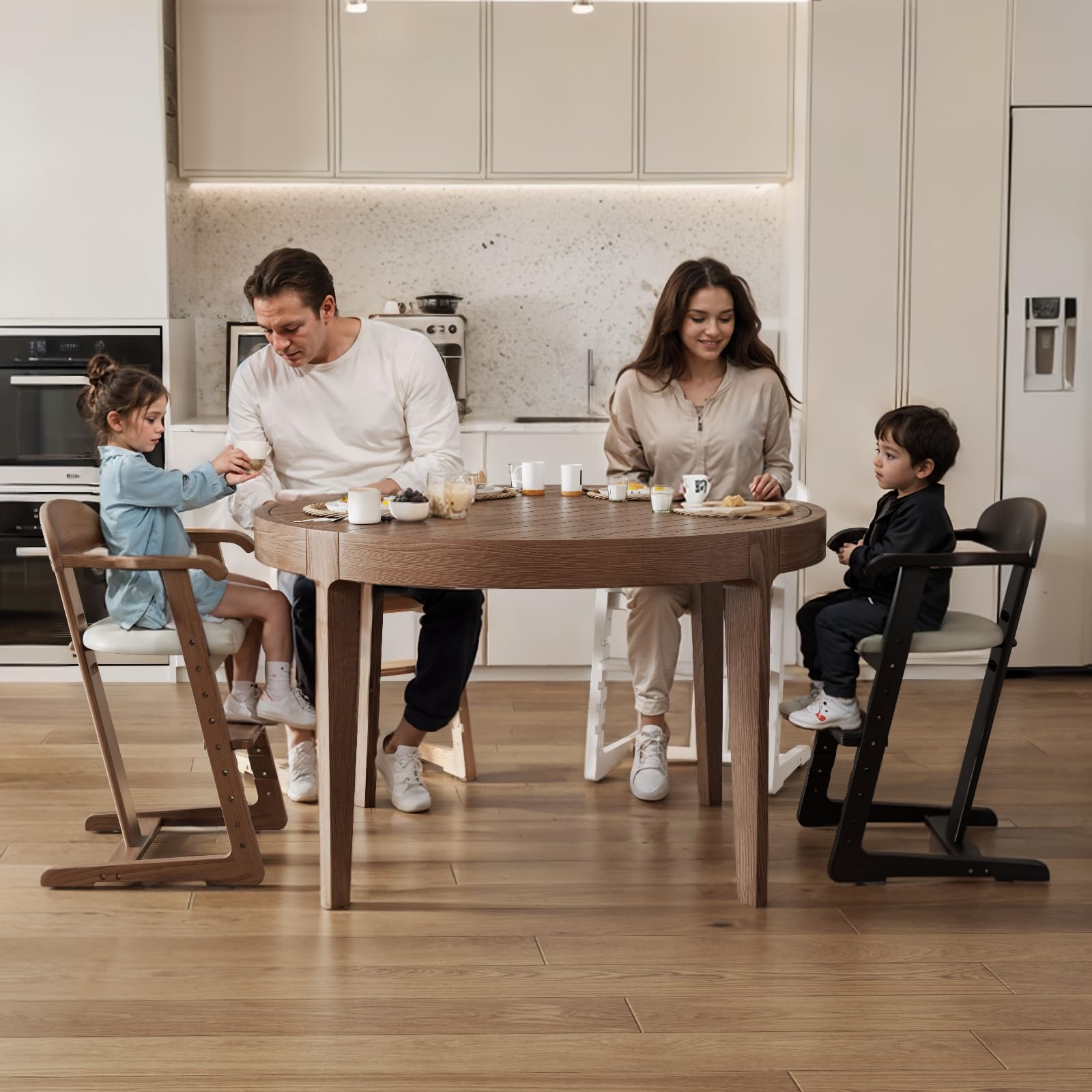 DONGMUWUJEE adjustable-height design grows with your child during meals.