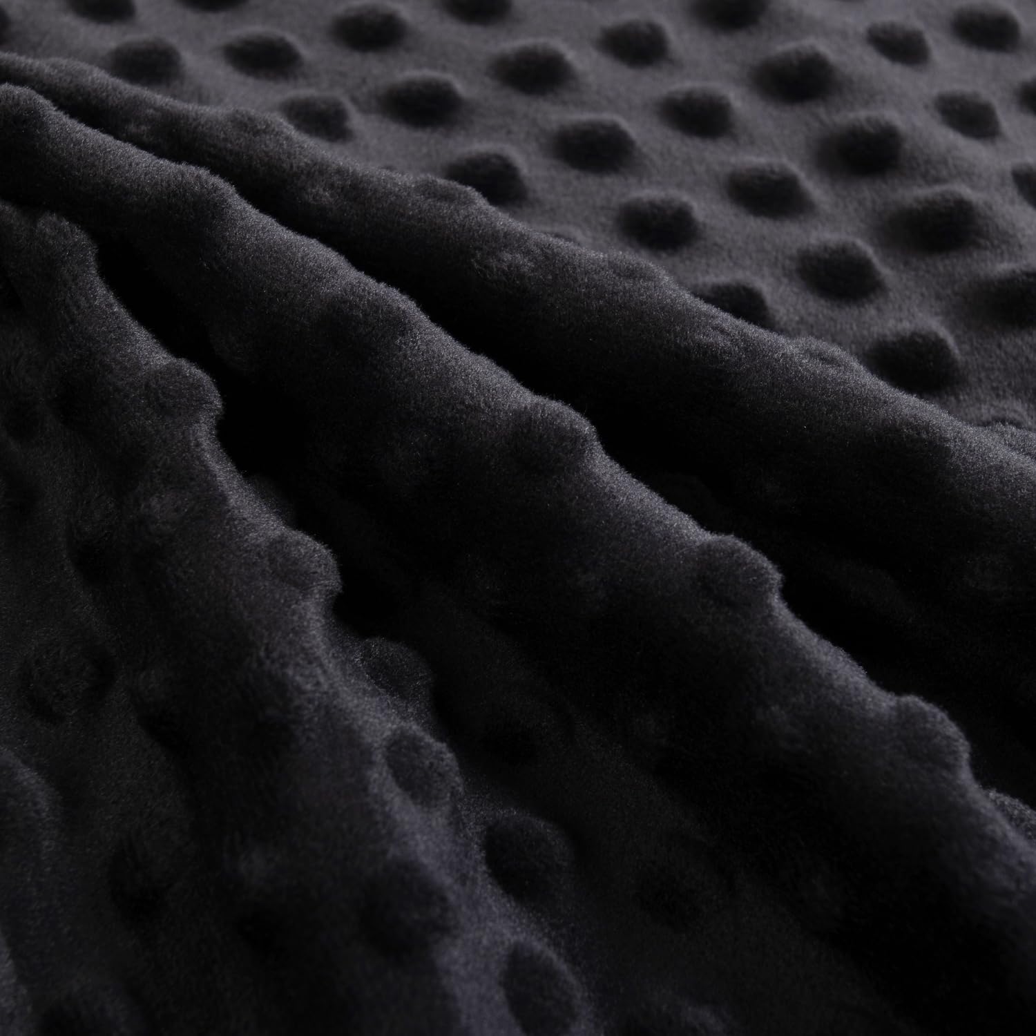 Donsonny easy-care blanket that washes cold and dries softly.