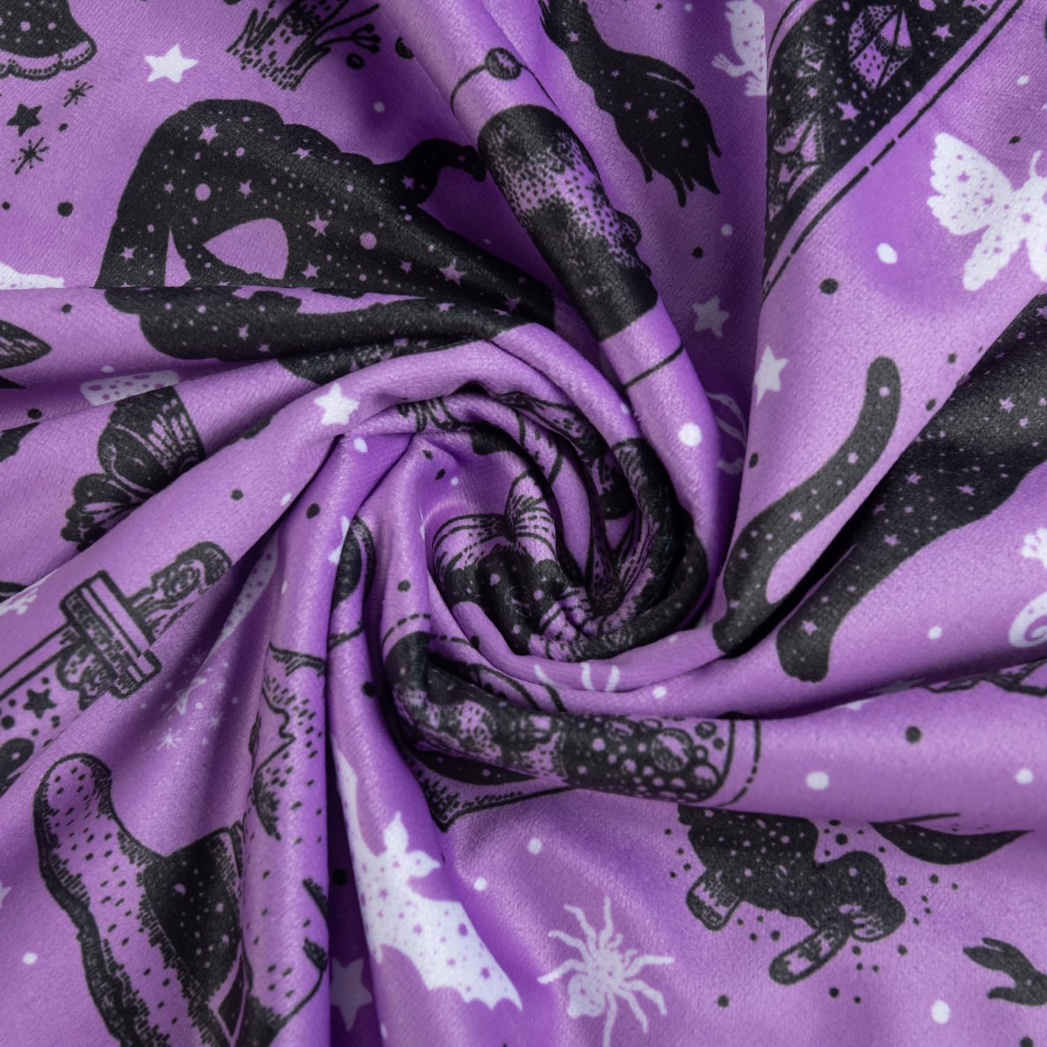 Donsonny blanket supports versatile, multi-function use for families.
