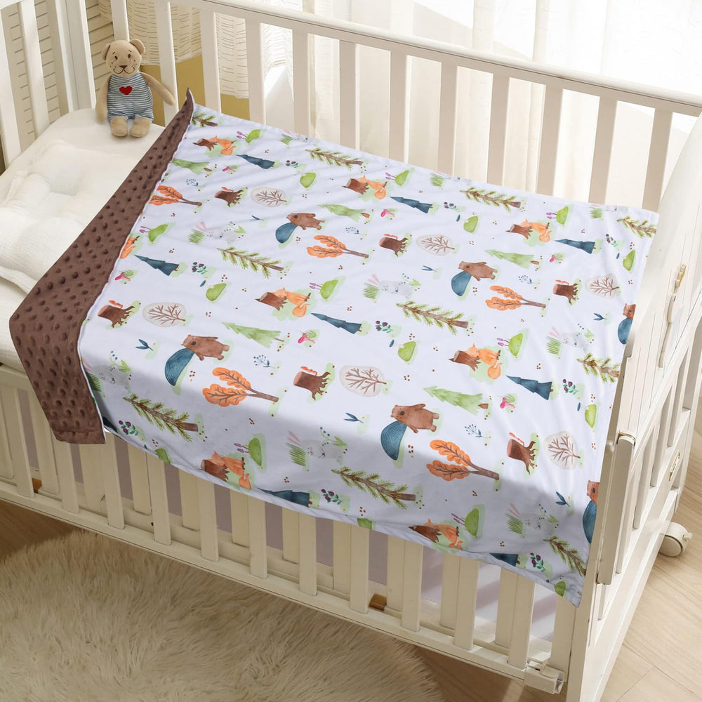 Donsonny forest bear print front view with playful nursery design.
