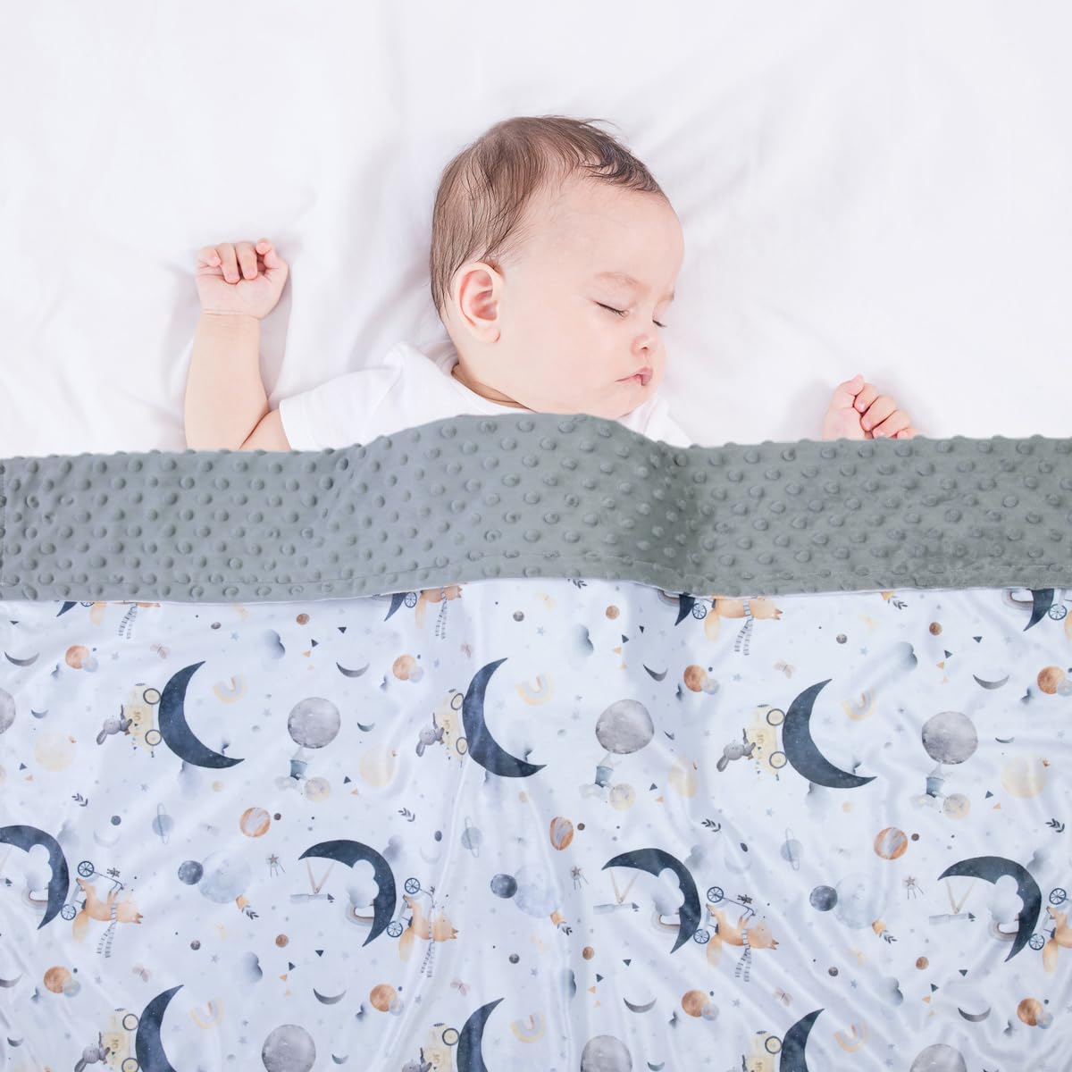 Donsonny reversible design with smooth and dotted 3D sides for versatile comfort