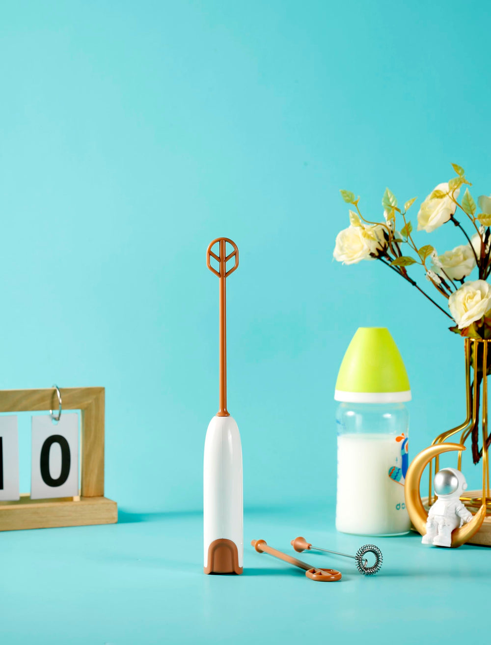 DOOBAANN kitchen-use stirrer for protein shakes and coffee.
