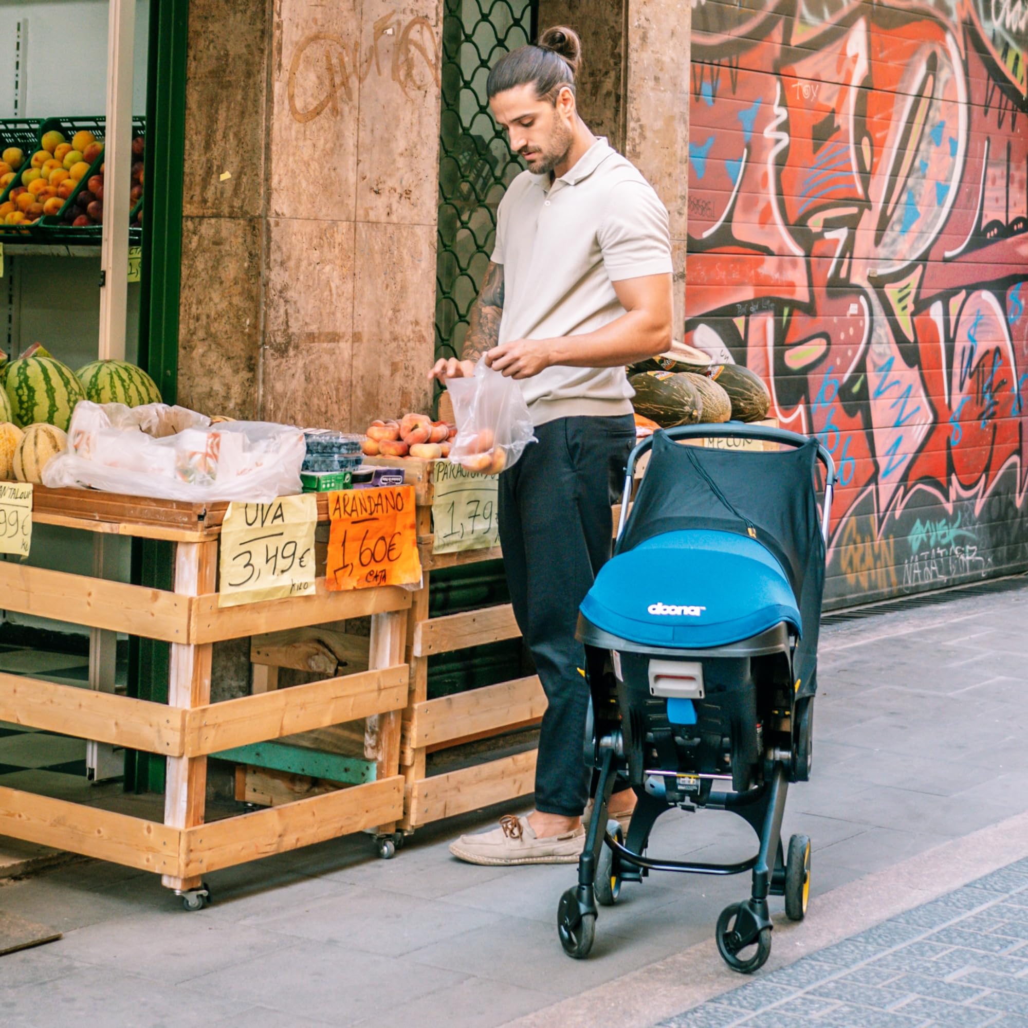 DOONA folded dimensions show compact storage before travel.