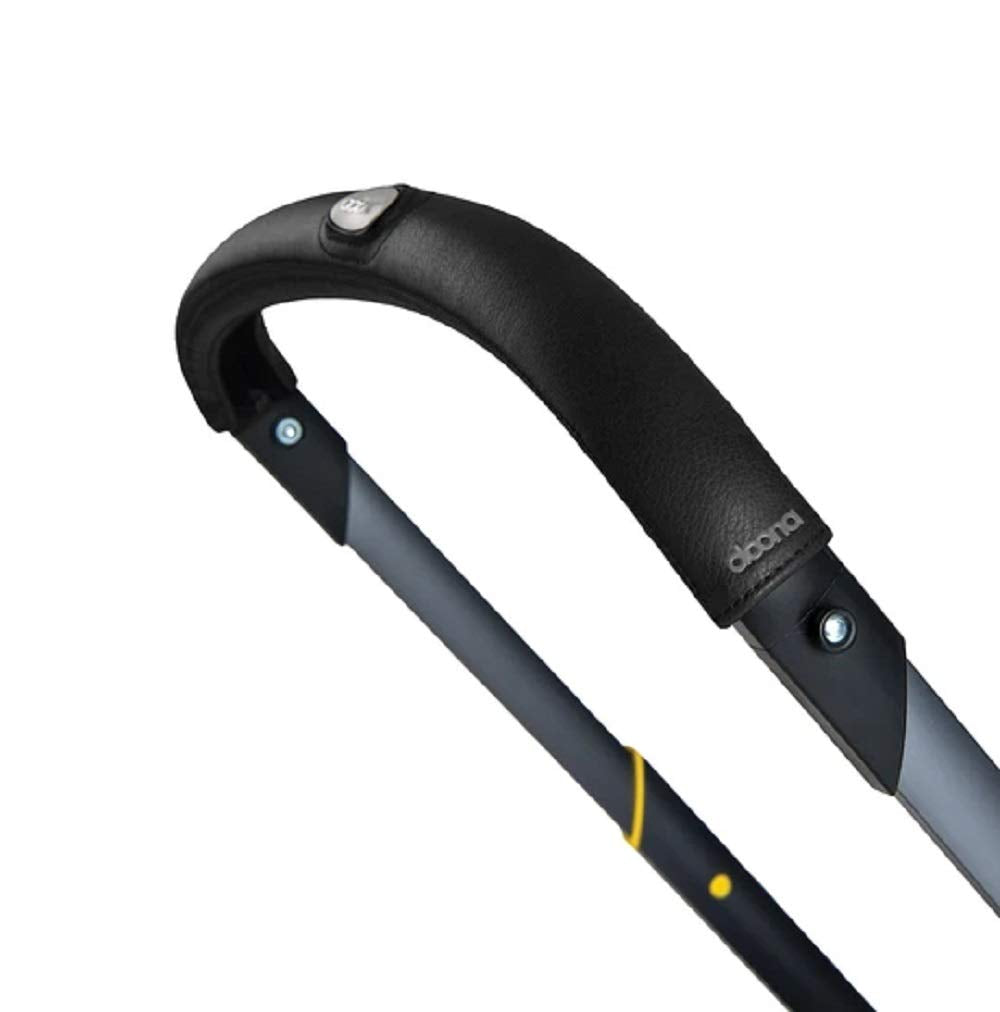 Doona handlebar cover in black offers a comfortable grip and easy cleaning.