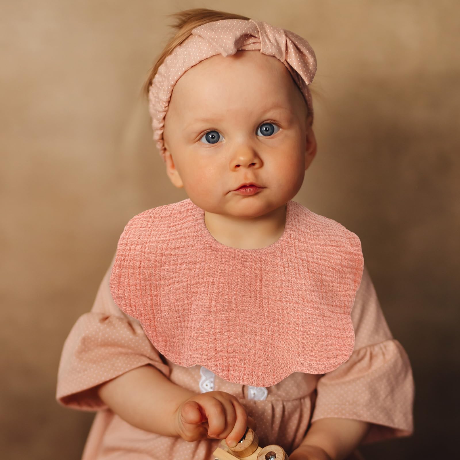 DOSMINE baby bibs unisex prints suit boys and girls for easy coordination.