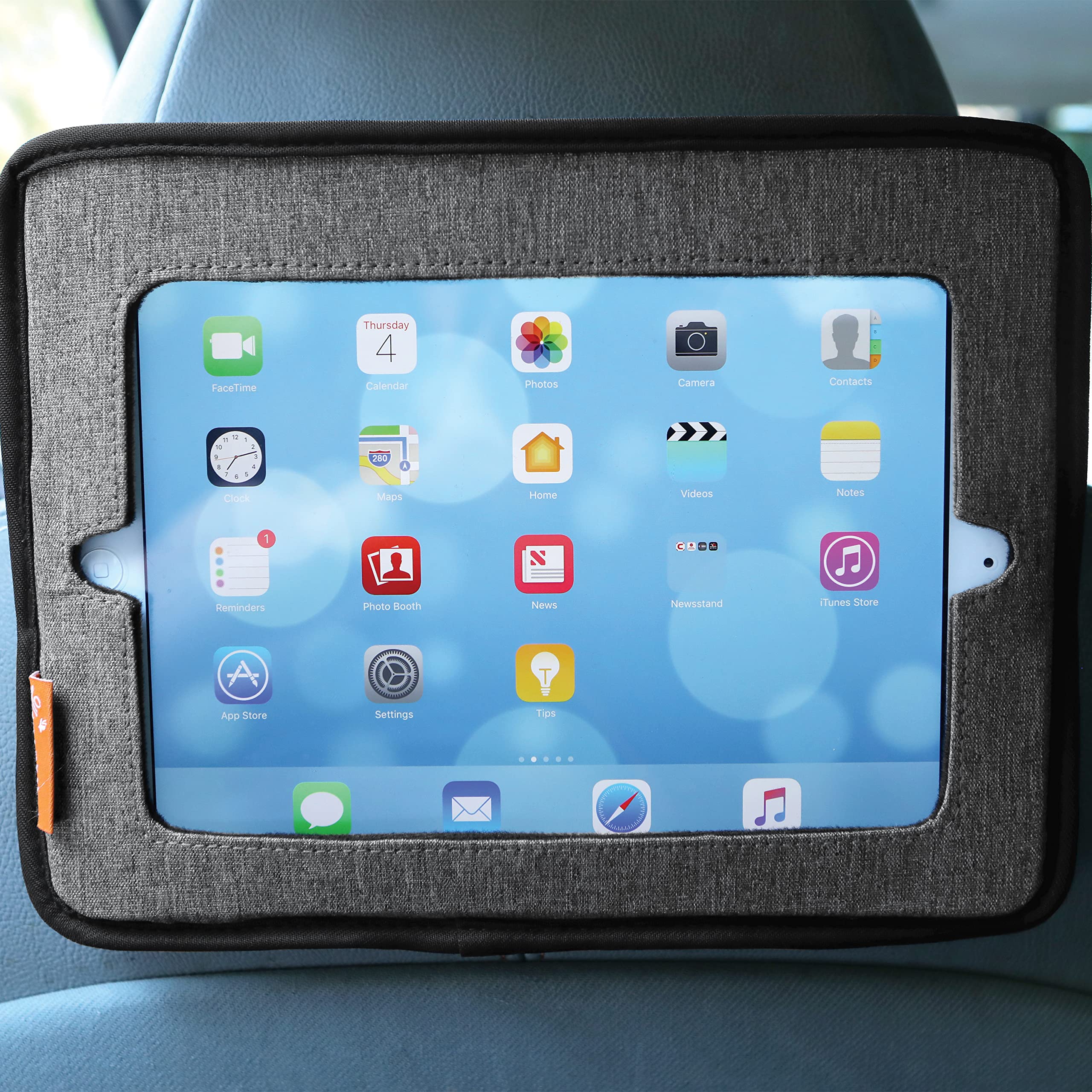 Dreambaby car backseat mirror demonstrates practical in-car use for child monitoring.
