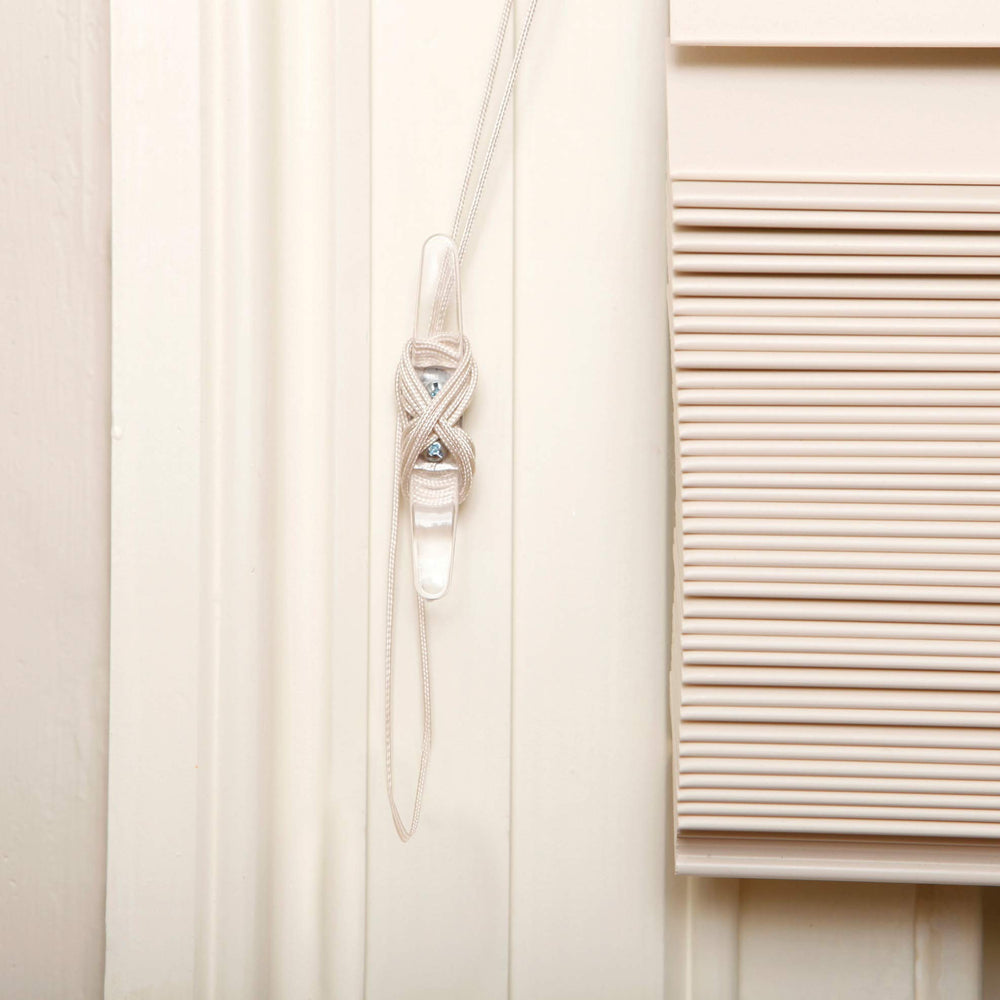 Dreambaby L865 compatible with most blinds for versatile safety.