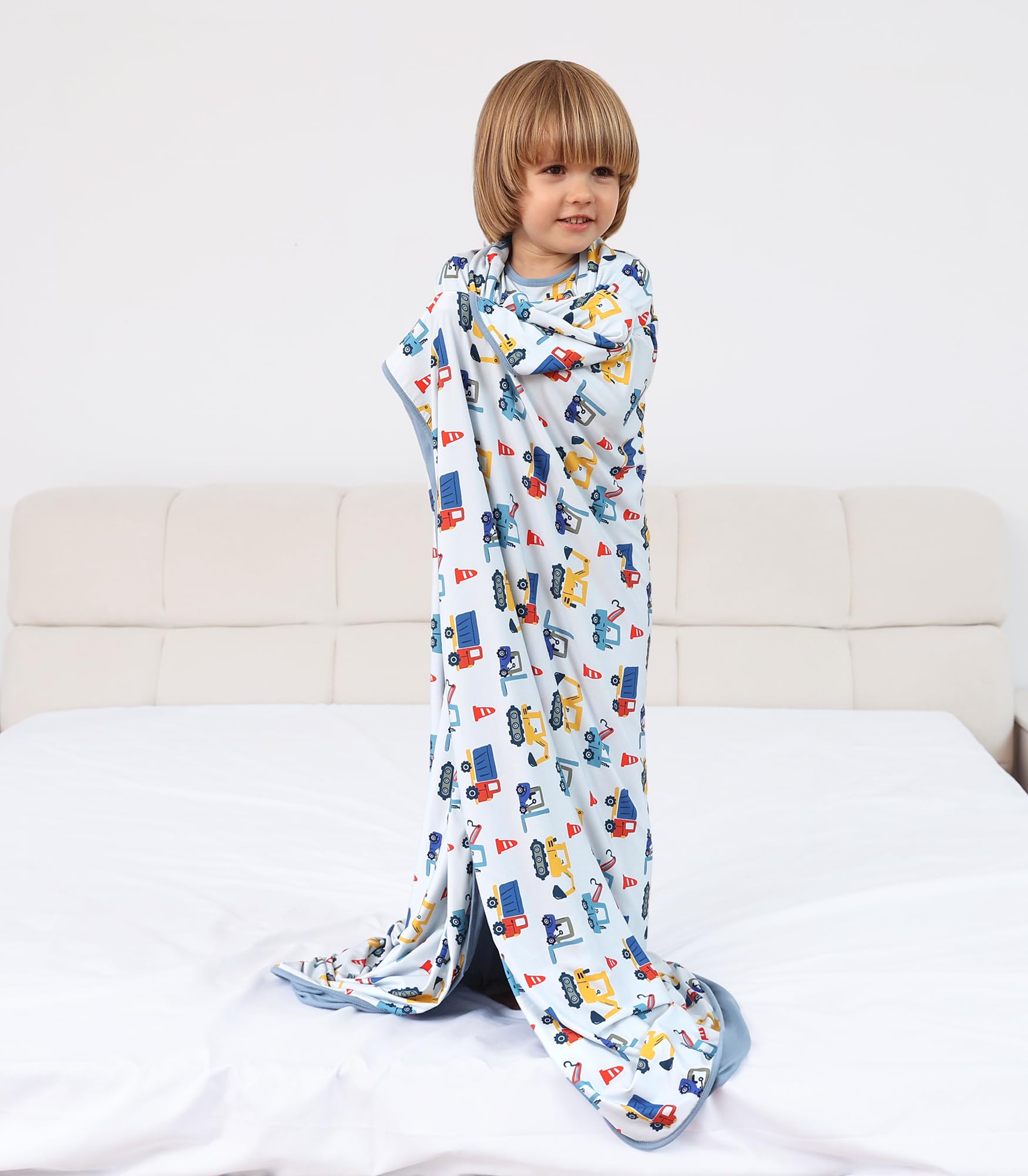 DREAMHALO double-layer blanket durability with reinforced seams for lasting wear.