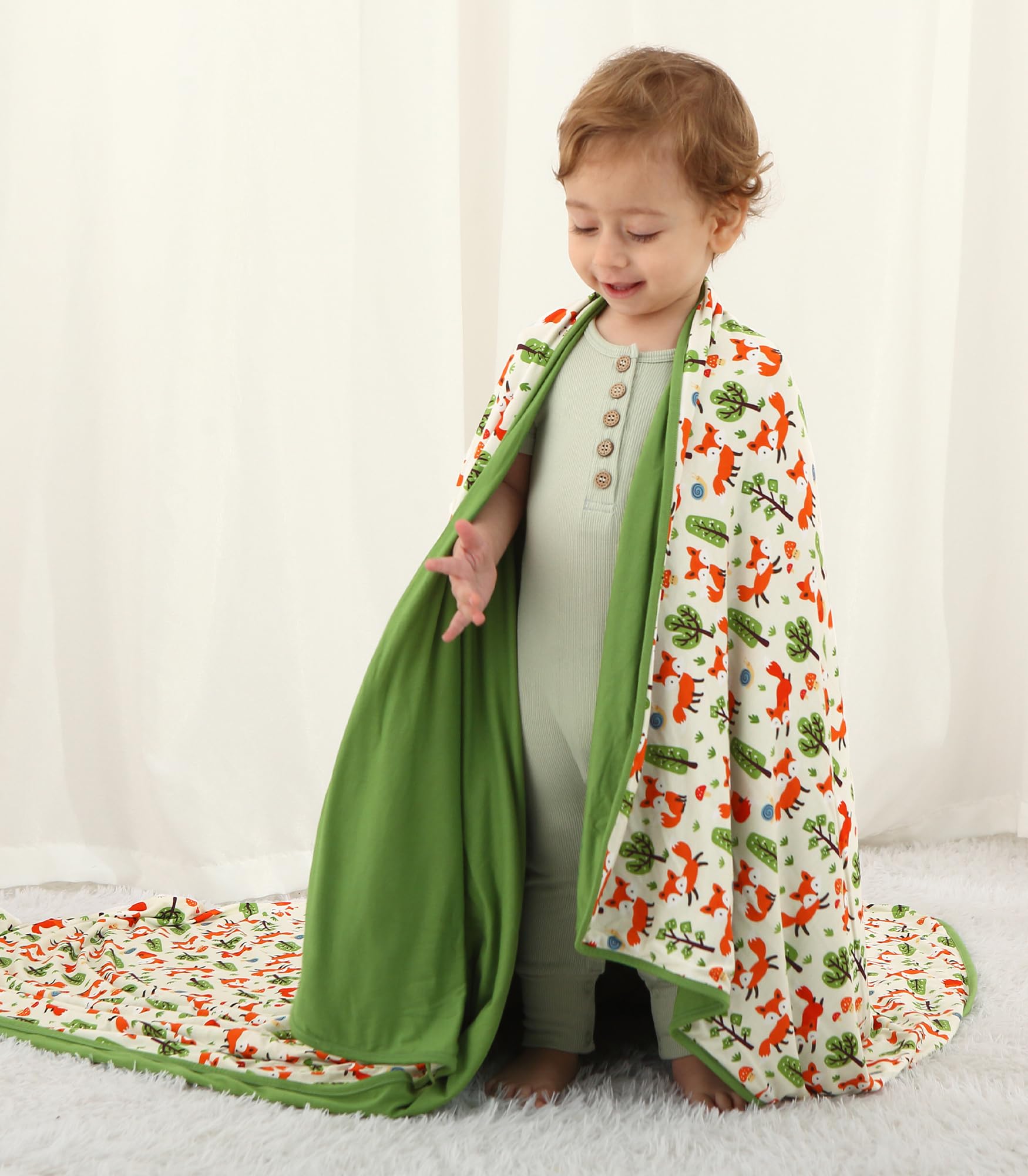 DREAMHALO Little Fox blanket offers toddler-friendly comfort during quiet time.