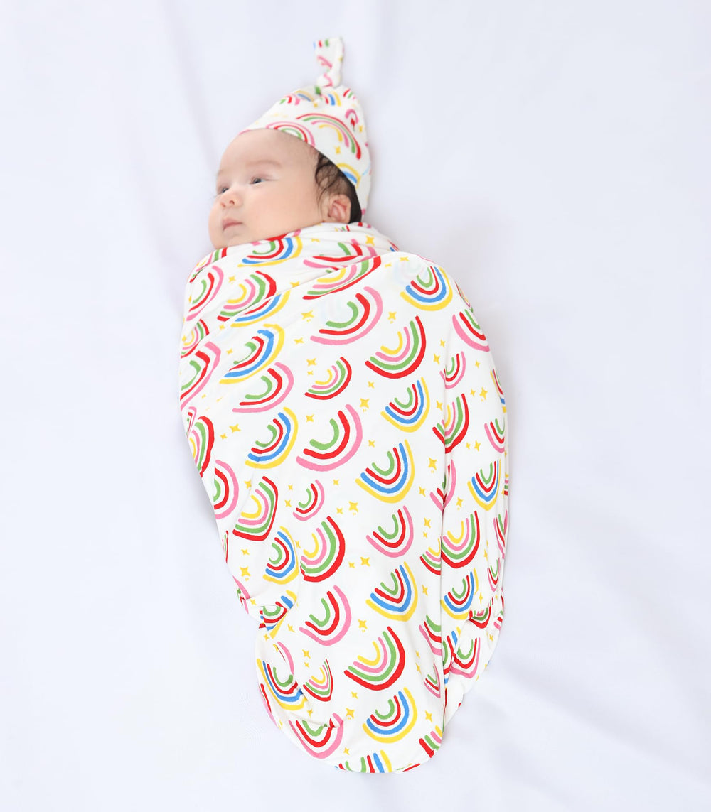 DREAMHALO packaging shows gift-ready newborn swaddle set for showers.