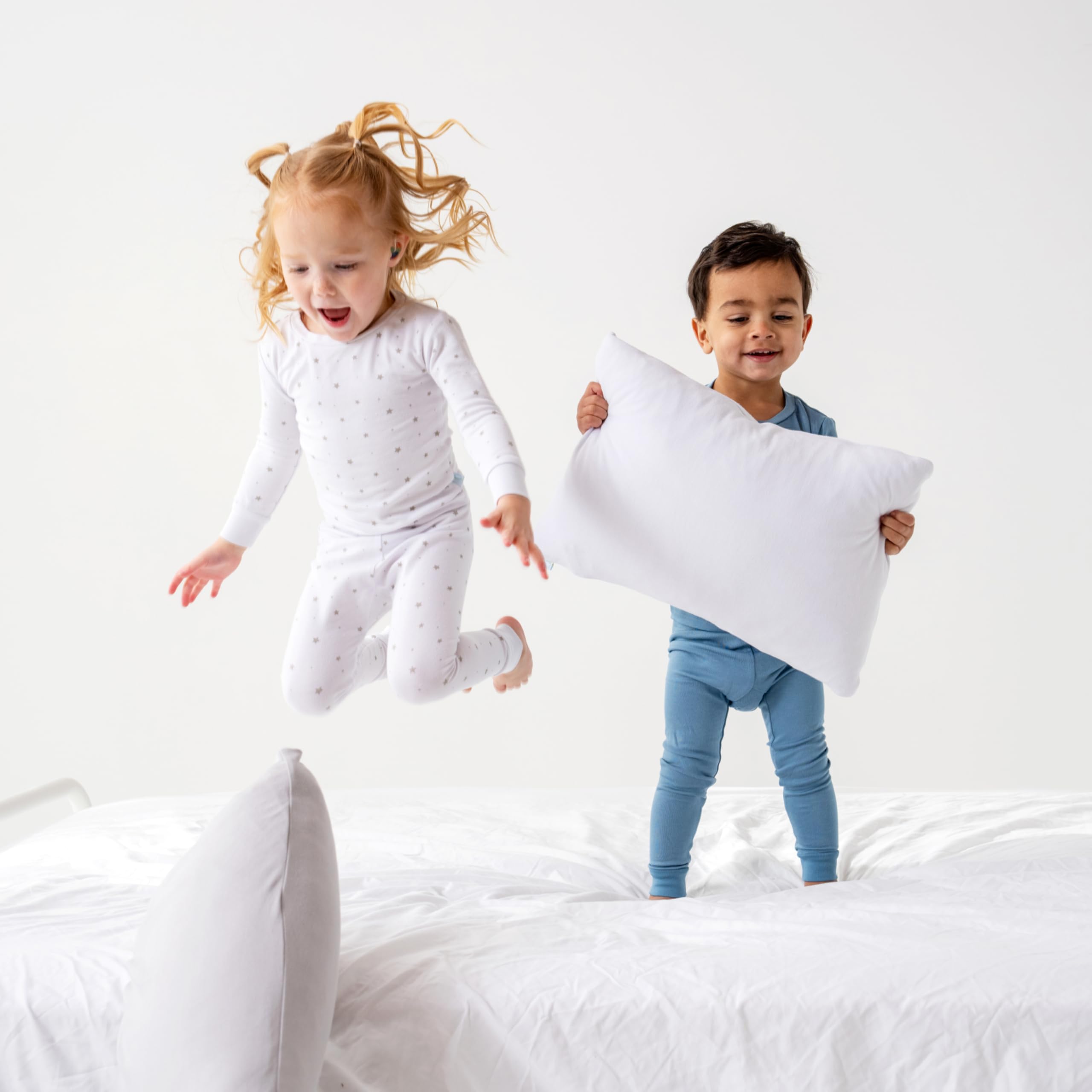 Dreamland Baby 13x18 pillow is age-appropriate for toddlers aged 2+.